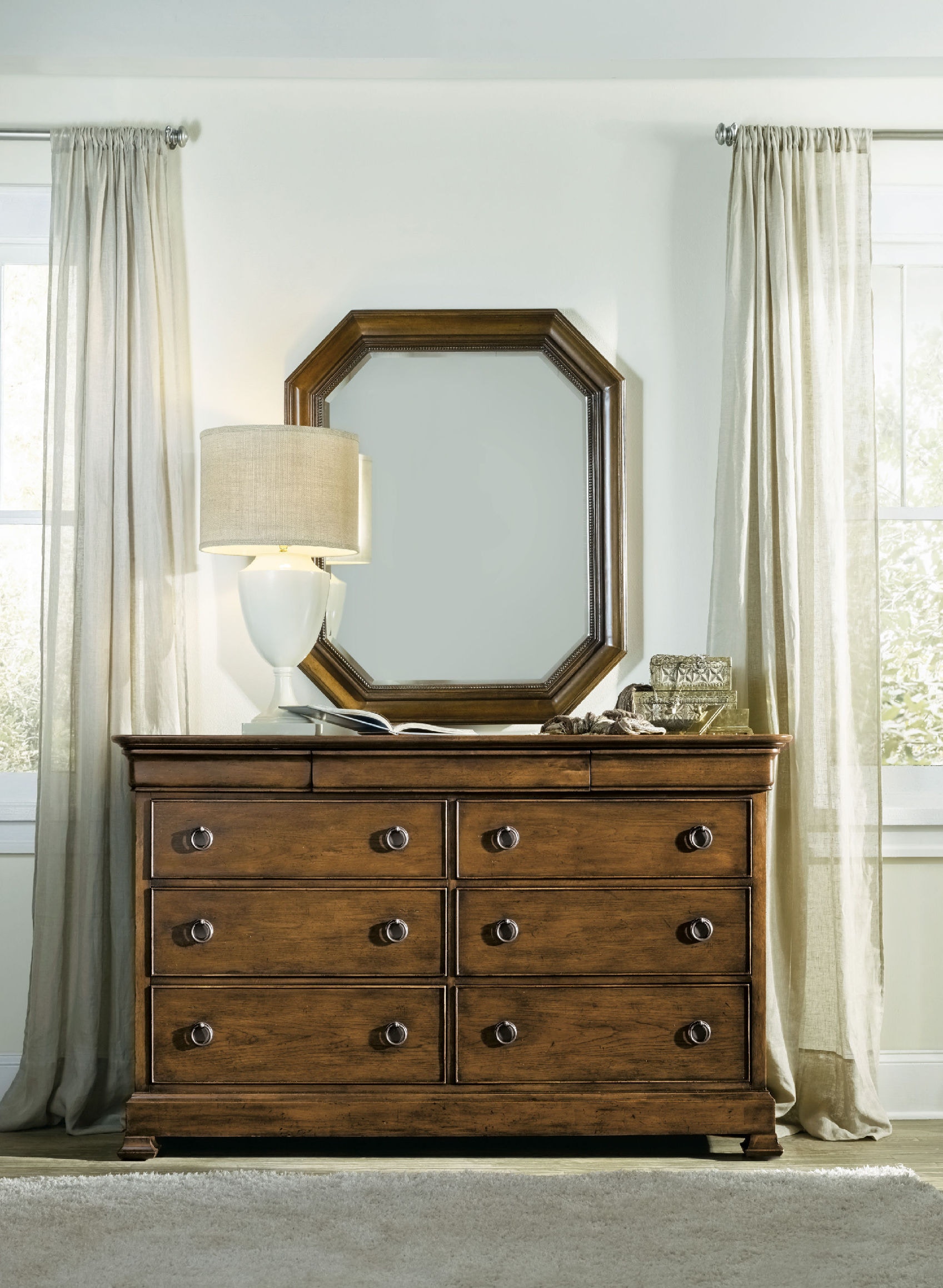 Hooker Furniture Bedroom Archivist Nine-Drawer Dresser 5447