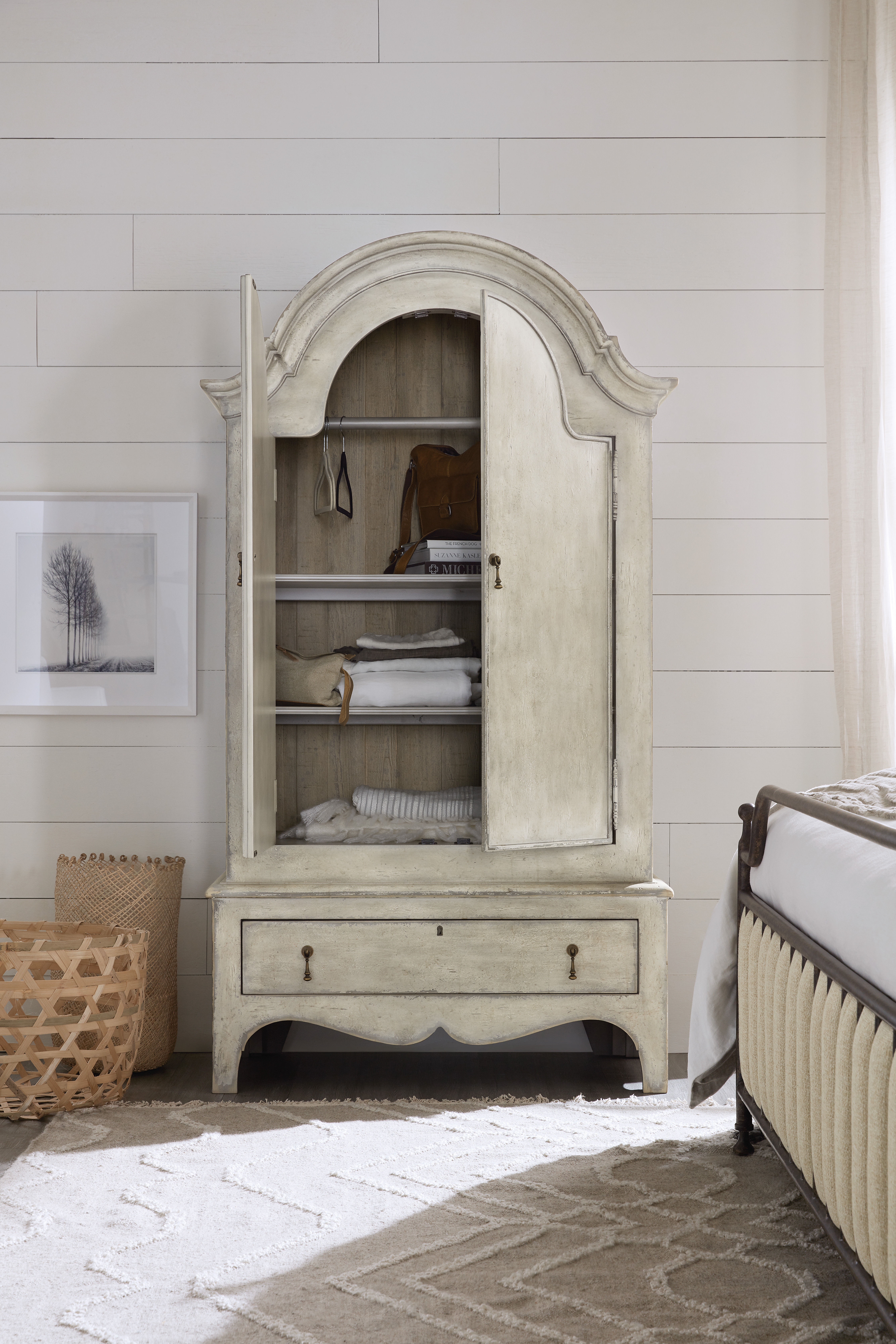 Hooker Furniture Bedroom Ciao Bella Wardrobe 5805-90013-94