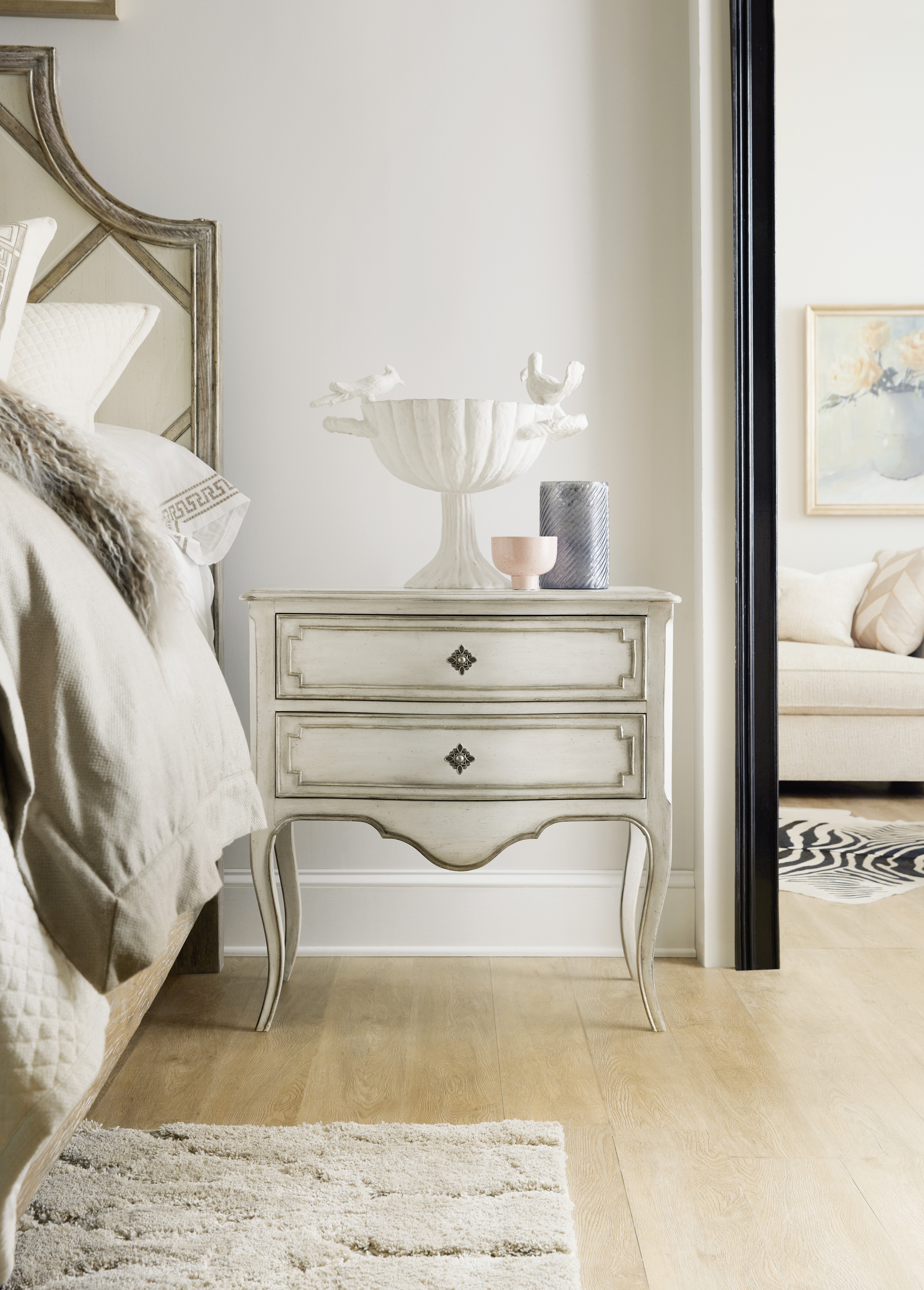 Hooker Furniture Bedroom Sanctuary Coco En Blanc Nightstand 5865