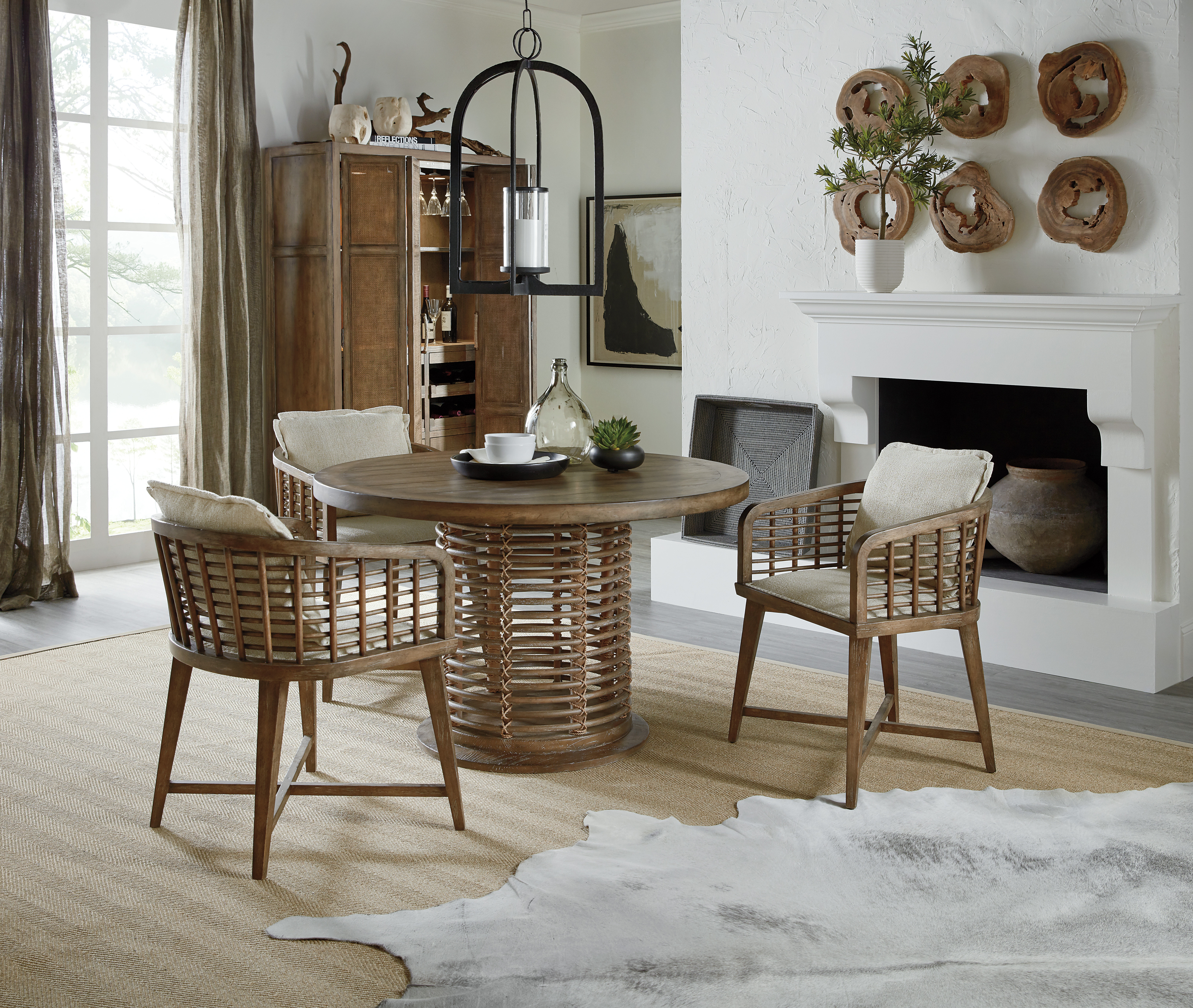 Round rattan table online set