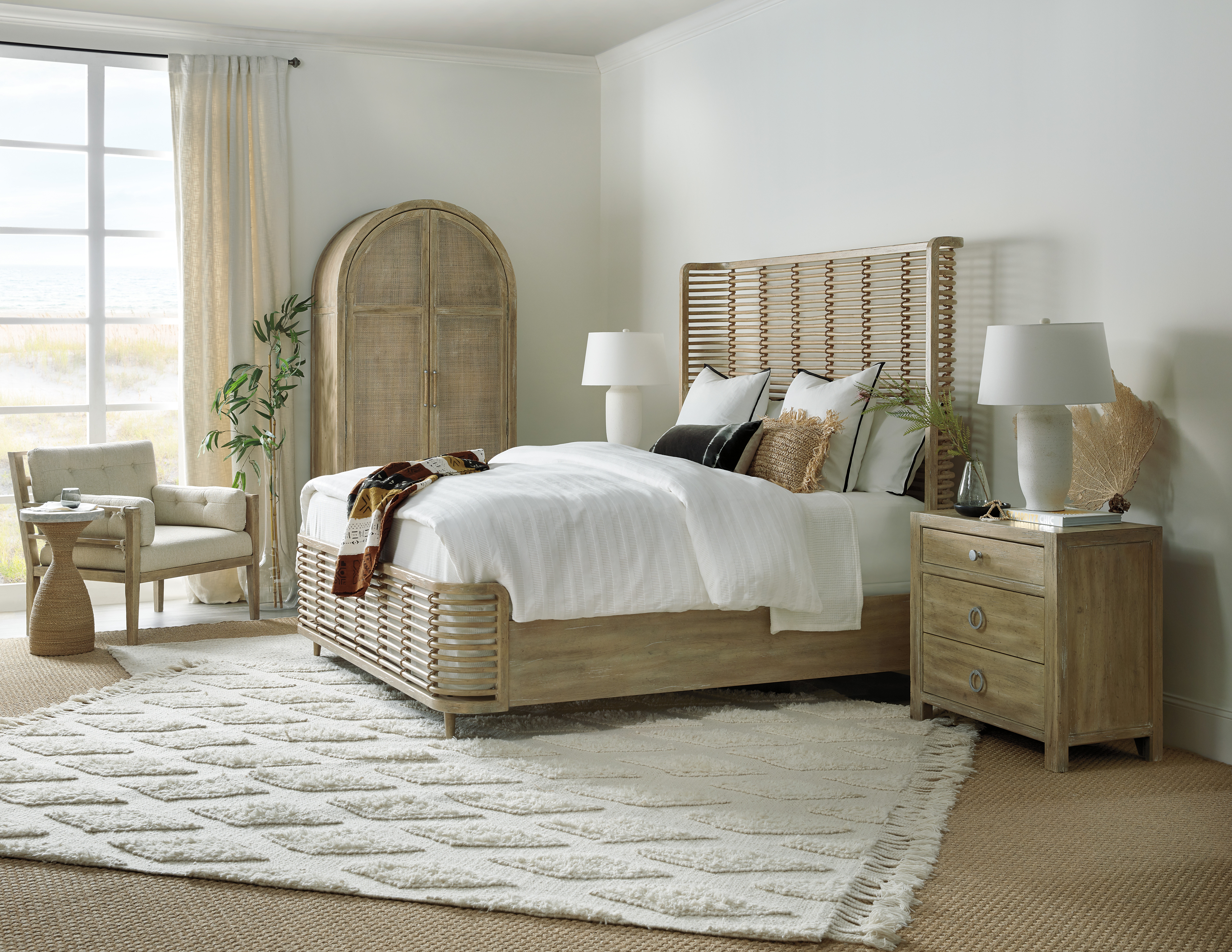 Hooker Furniture Bedroom Surfrider King Rattan Bed 6015-90266-80