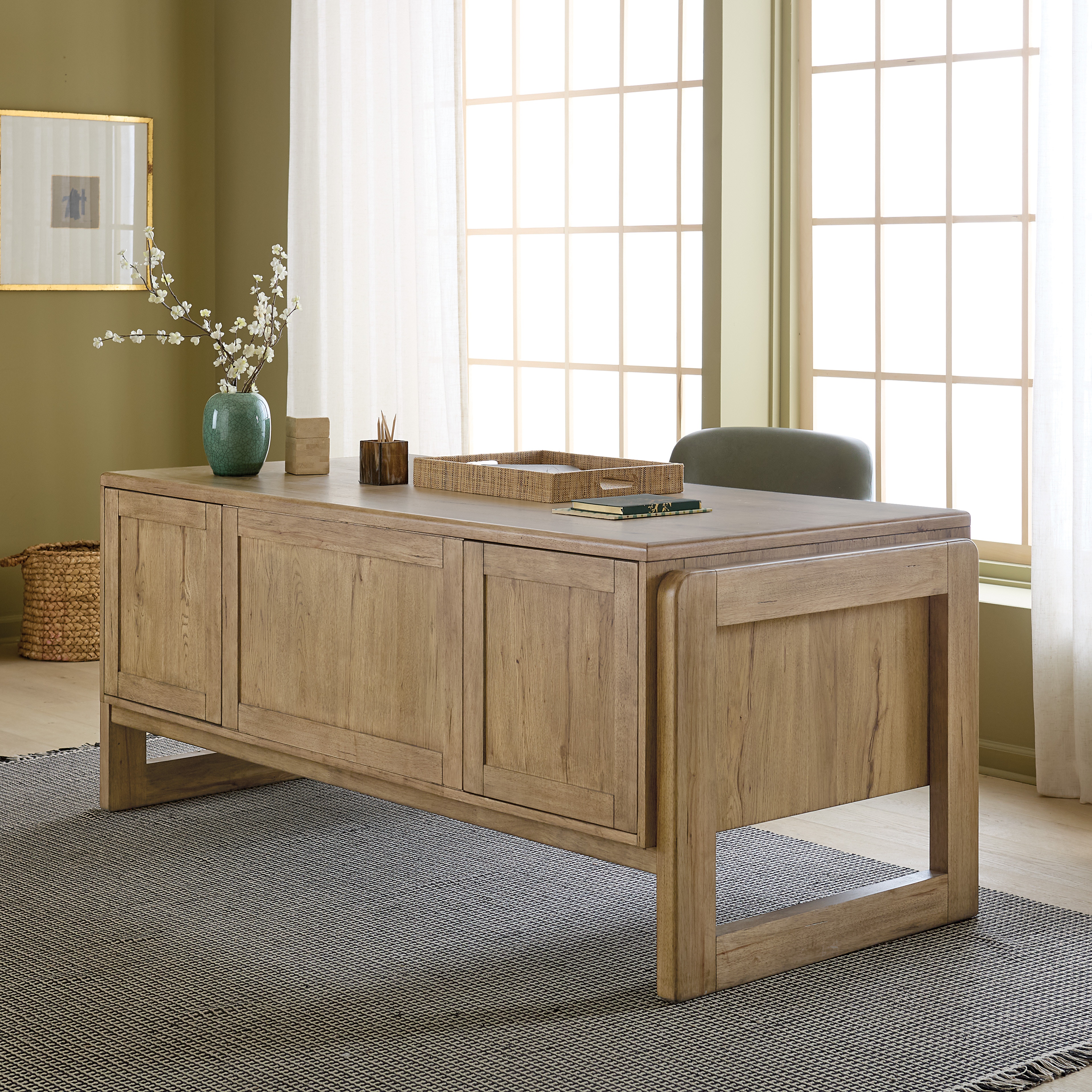 Hooker Furniture 6062-10462-80 Home Office Kalamazoo Executive Desk