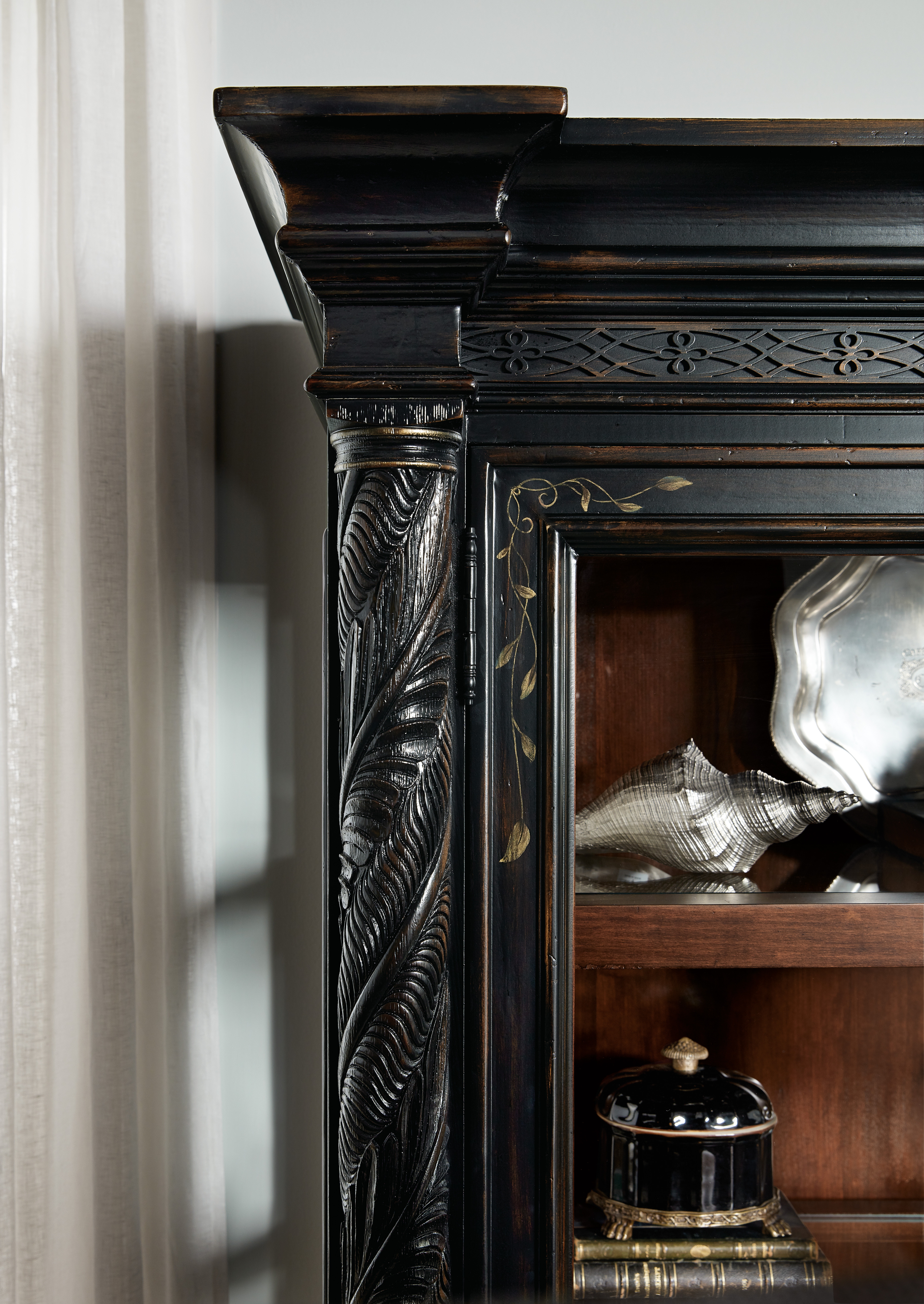 Hooker Furniture Casual Dining Charleston Display Cabinet
