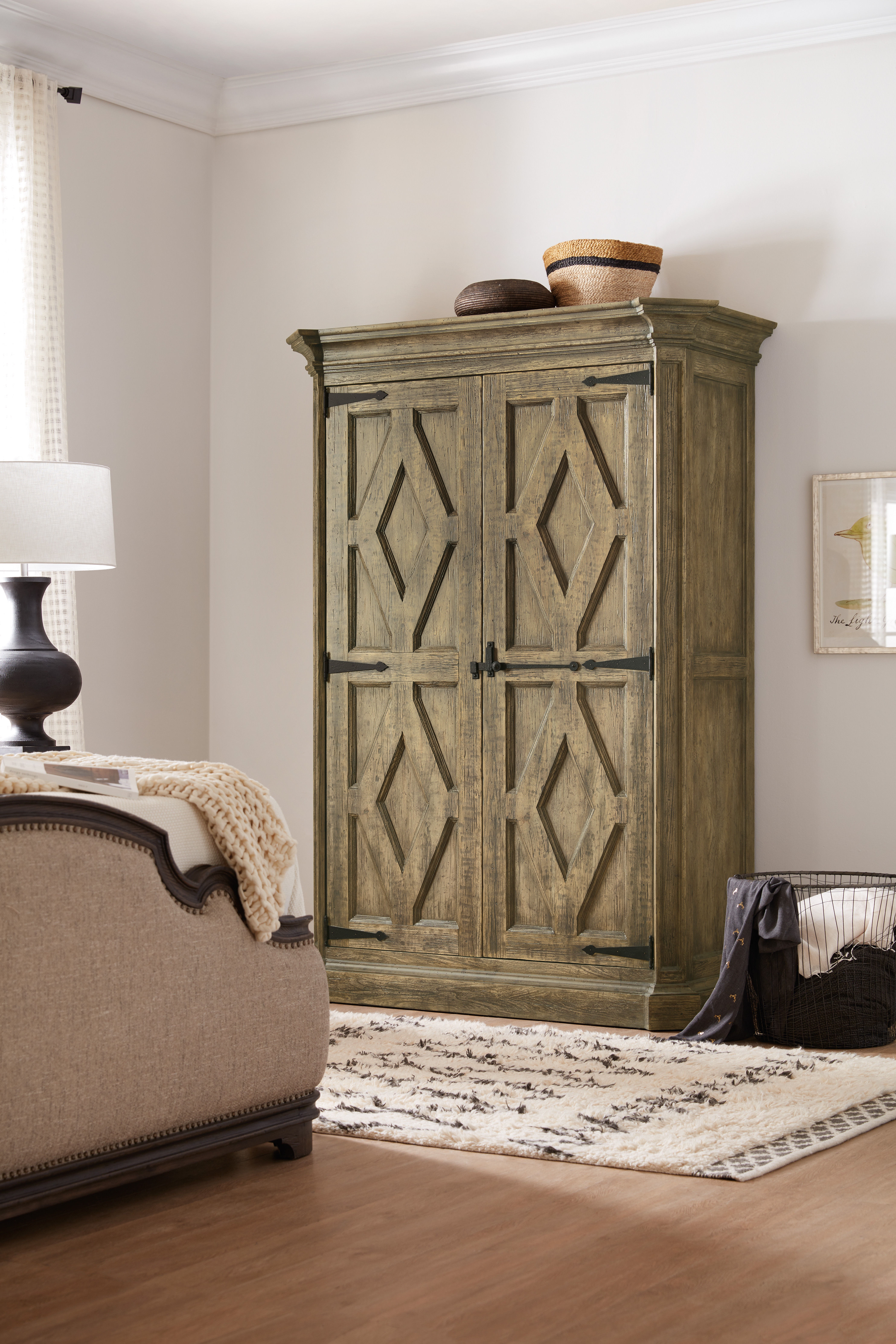 コレクション Suburbia suite;future antiques Archivist King Sleigh Bed w/Low Footboard HS544790466B