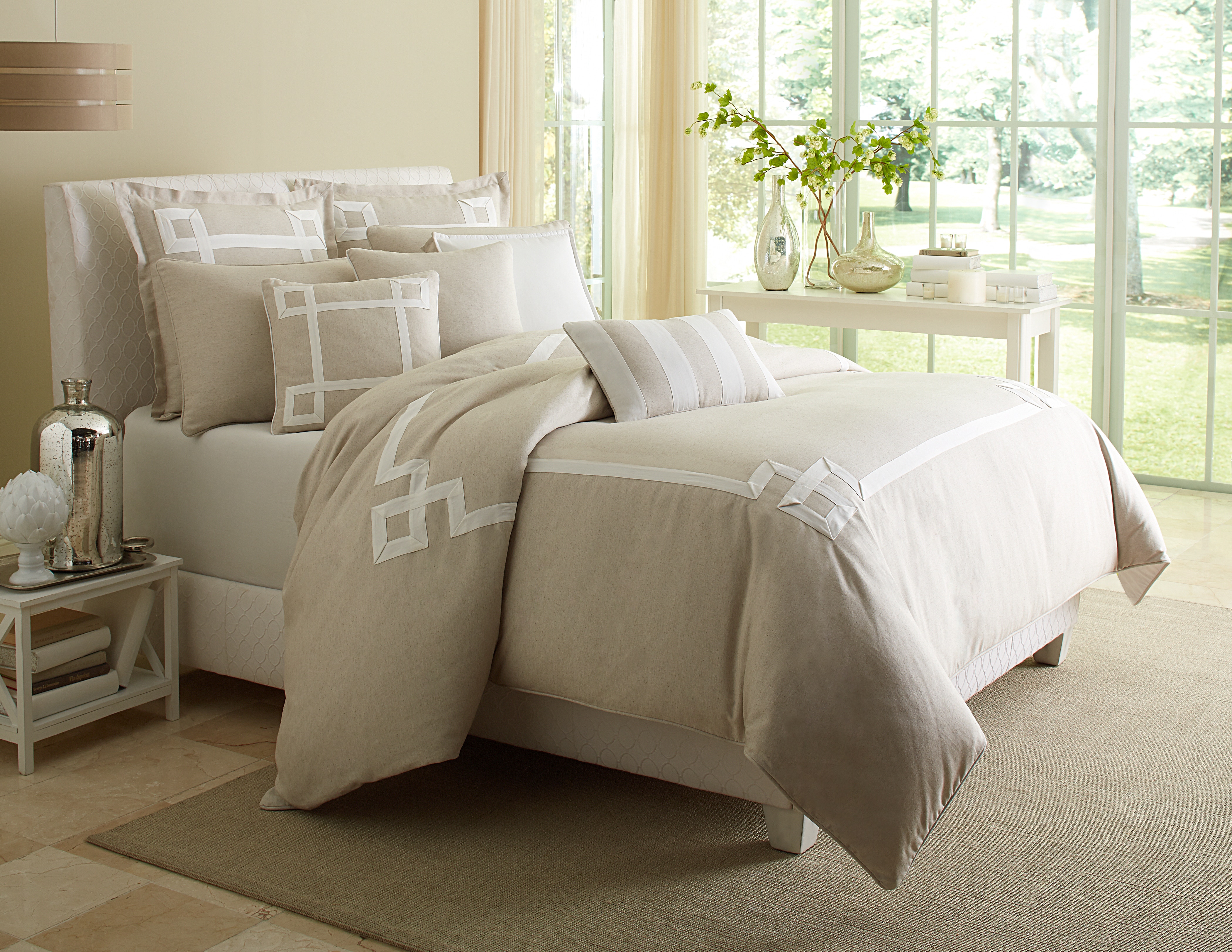  Avenue A Queen 9-Piece Comforter Set 