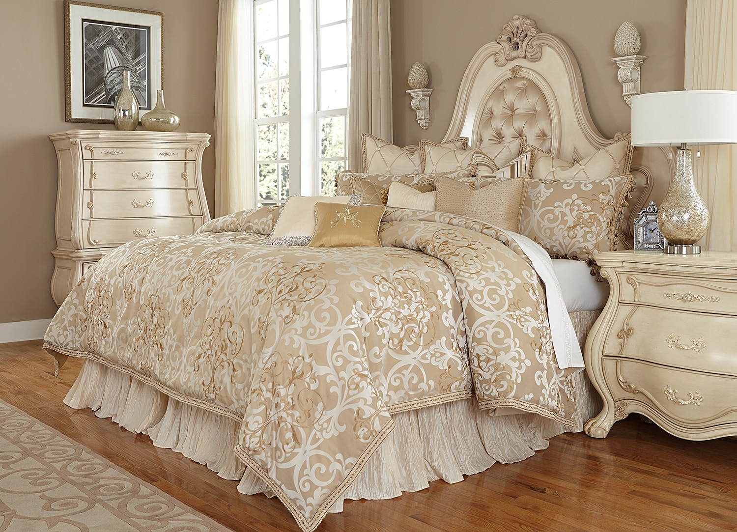 Michael Amini Bedding Essentials Luxembourg 13 Piece King