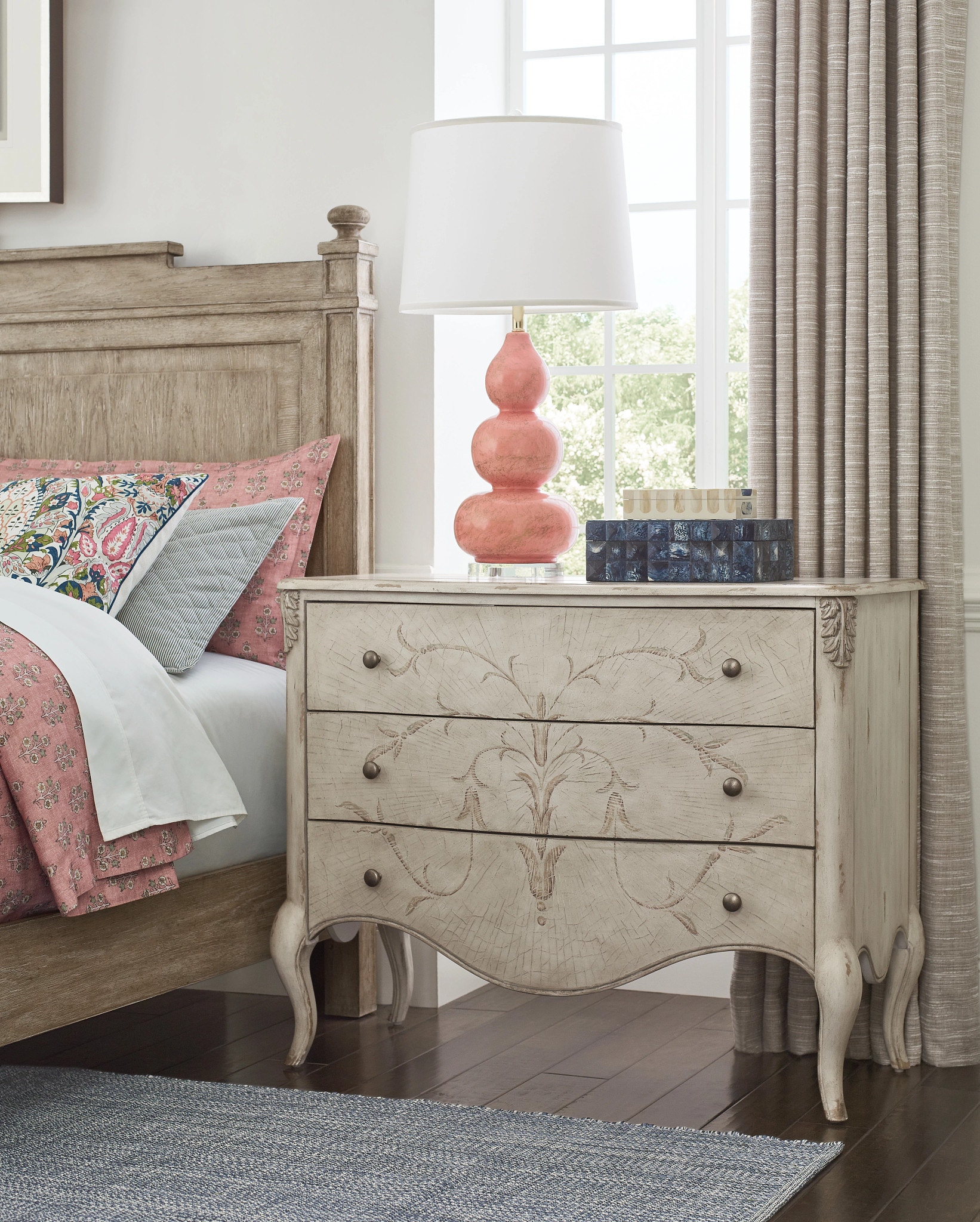 Marisca Accent Chest Creme