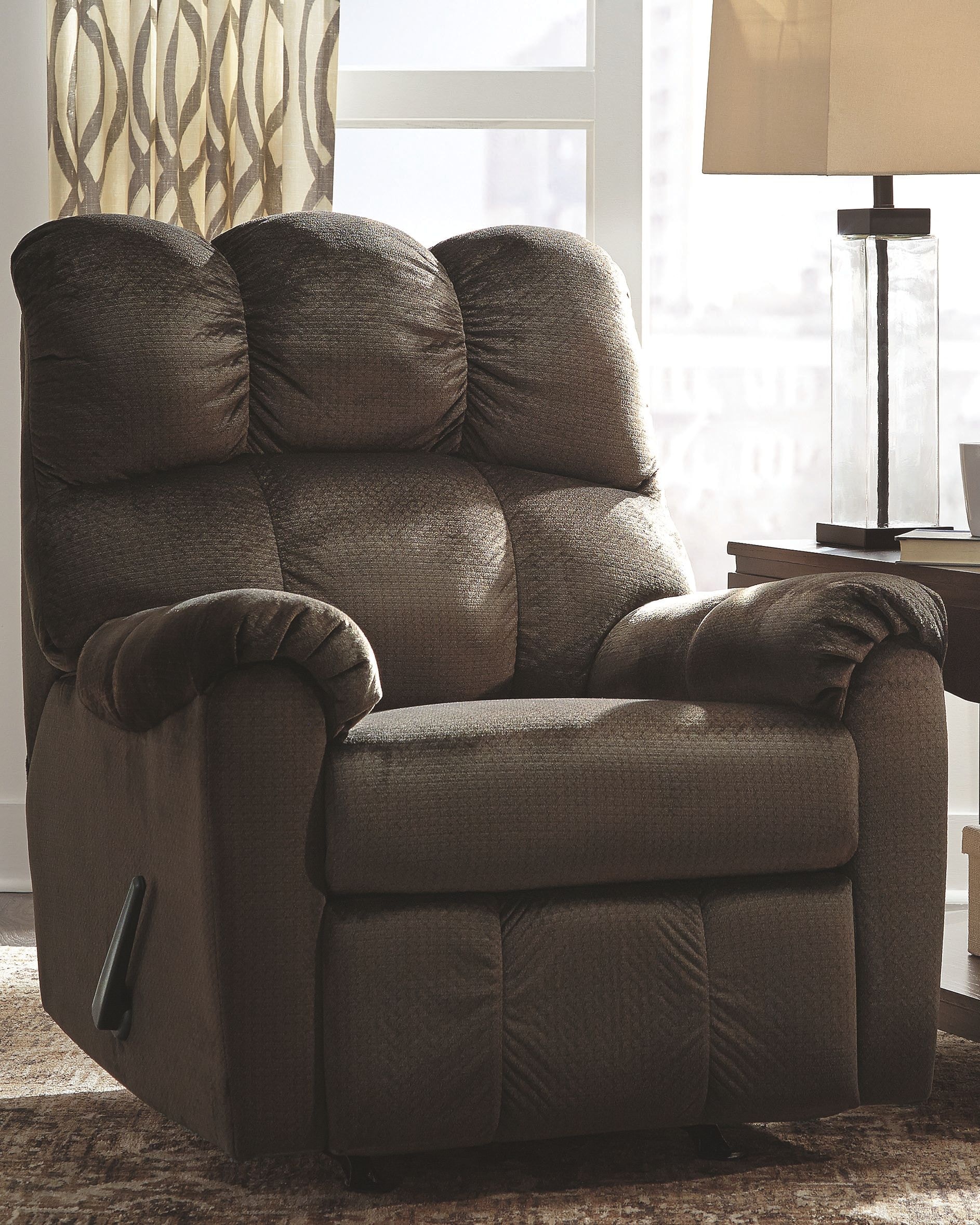 Signature Design by Ashley Living Room Foxfield Recliner 1040225