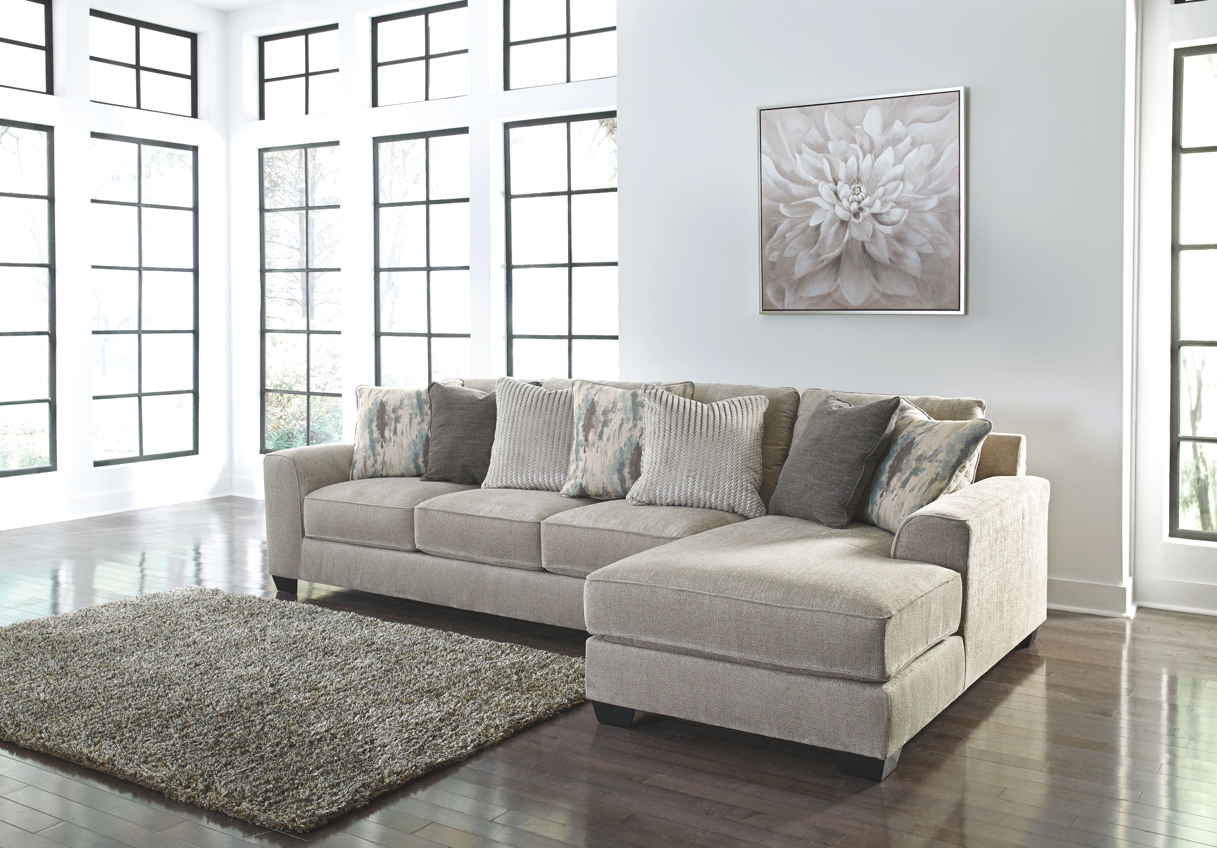 Benchcraft Living Room Ardsley 2-Piece Sectional with Chaise