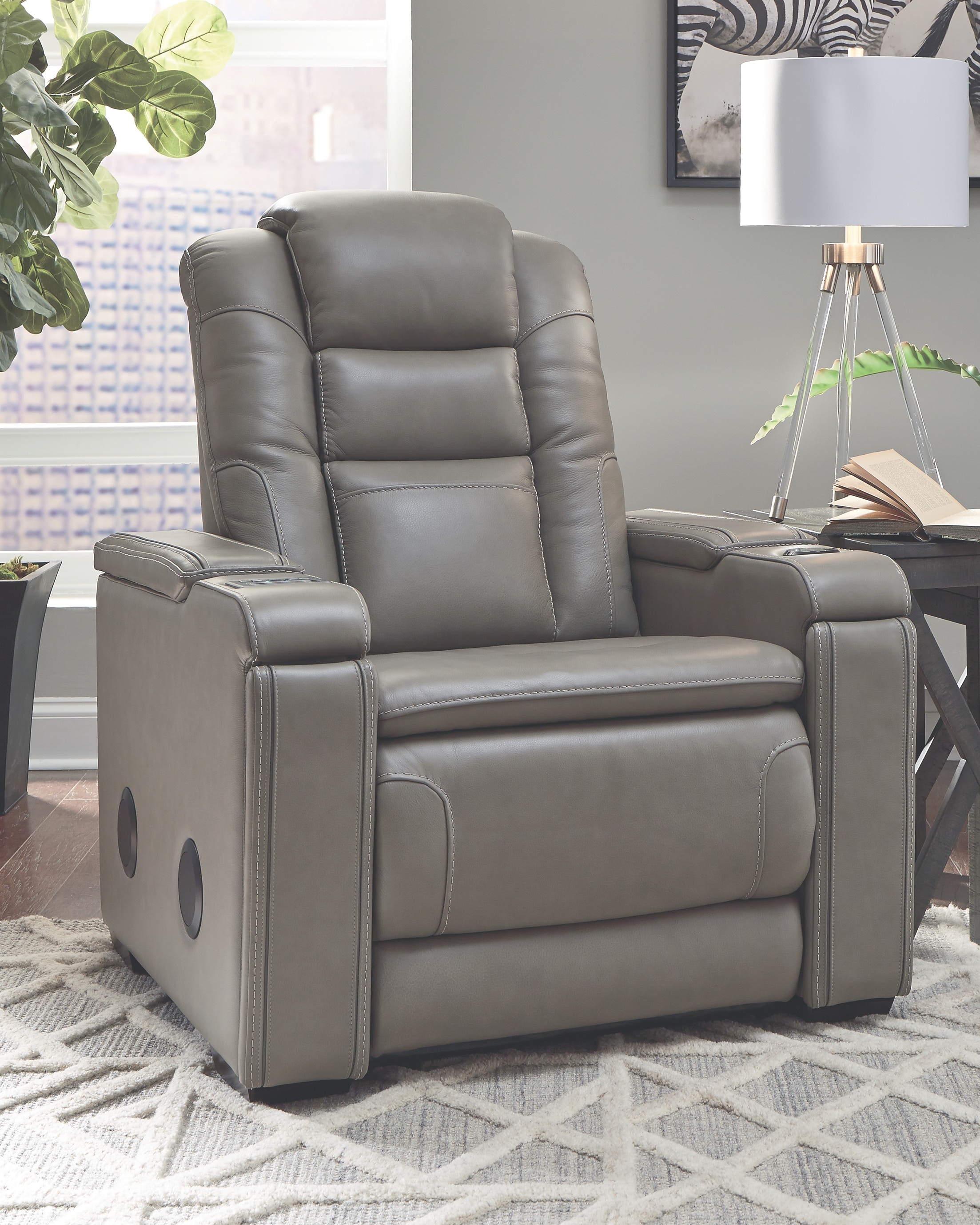 boerna dual power recliner