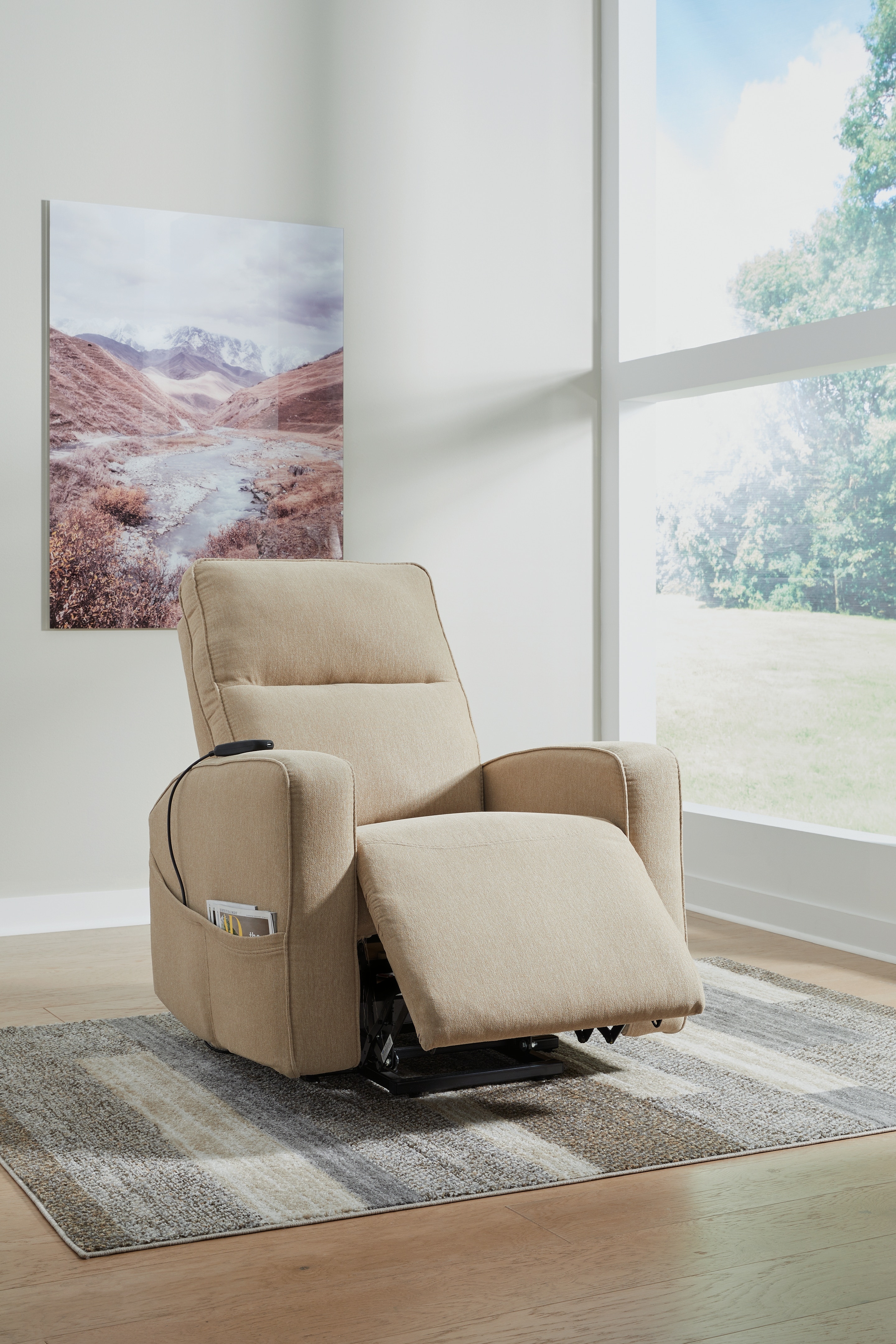 プレーヤー leon Next-Gen Durapella Sand Power Lift Recliner - Luna Furniture