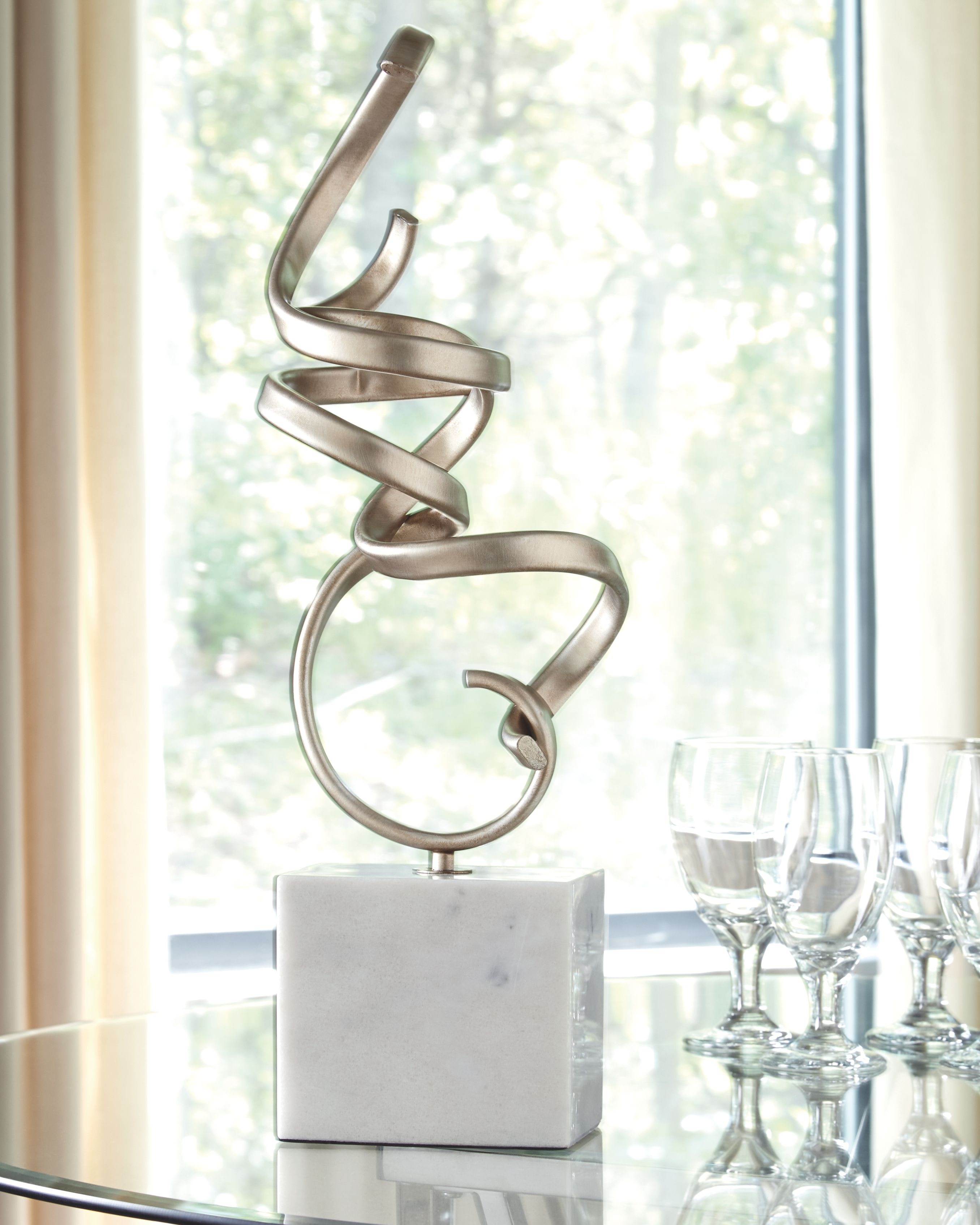 Signature Design by Ashley Home Accents Pallaton Sculpture
