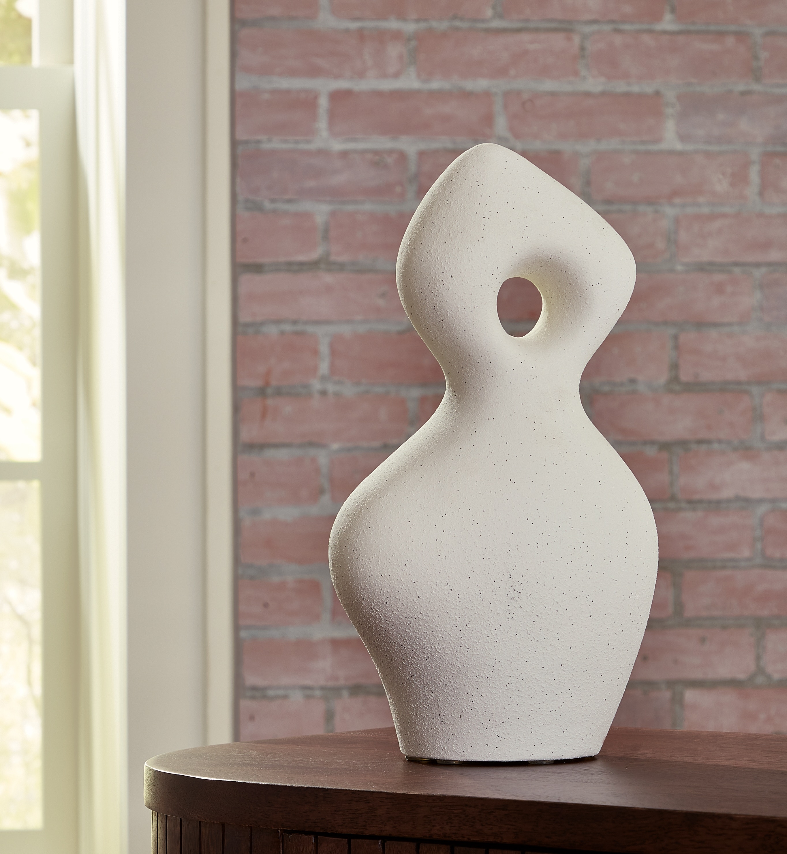 Bonhams : A RARE BRONZE PEAR-SHAPED VASE, HU Xuande six