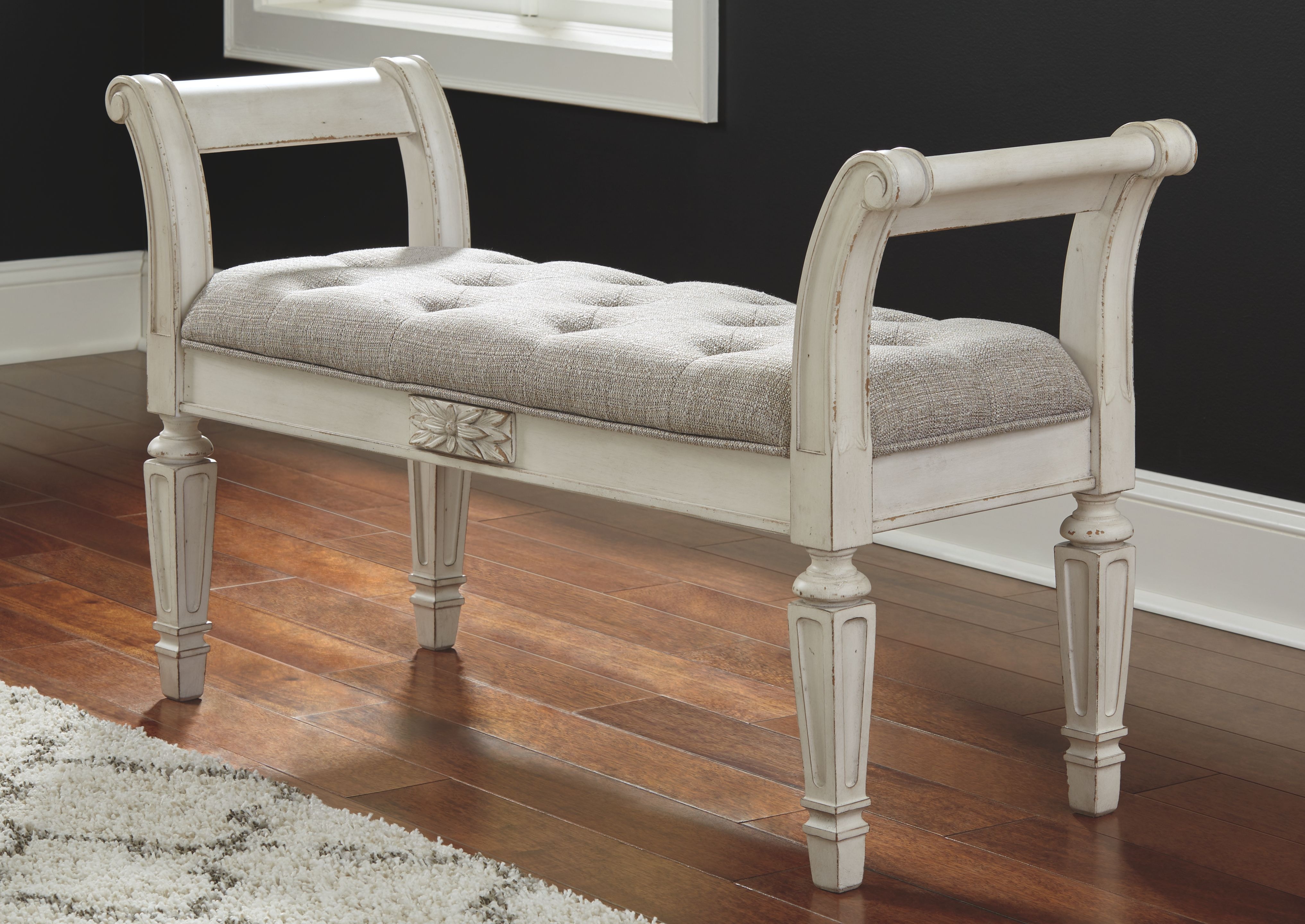 Signature Design by Ashley Living Room Realyn Accent Bench