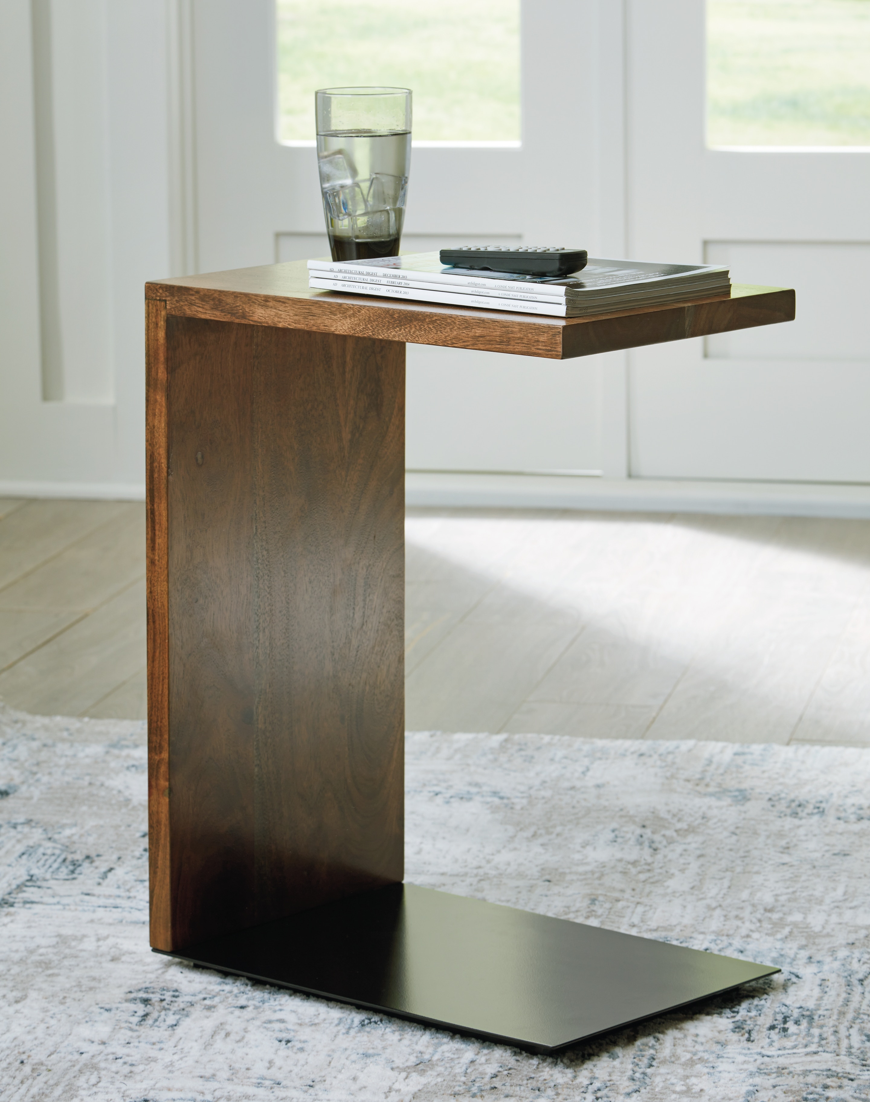 Signature Design by Ashley Living Room Wimshaw Accent Table Signature Design by Ashley Living Room Wimshaw Accent Table