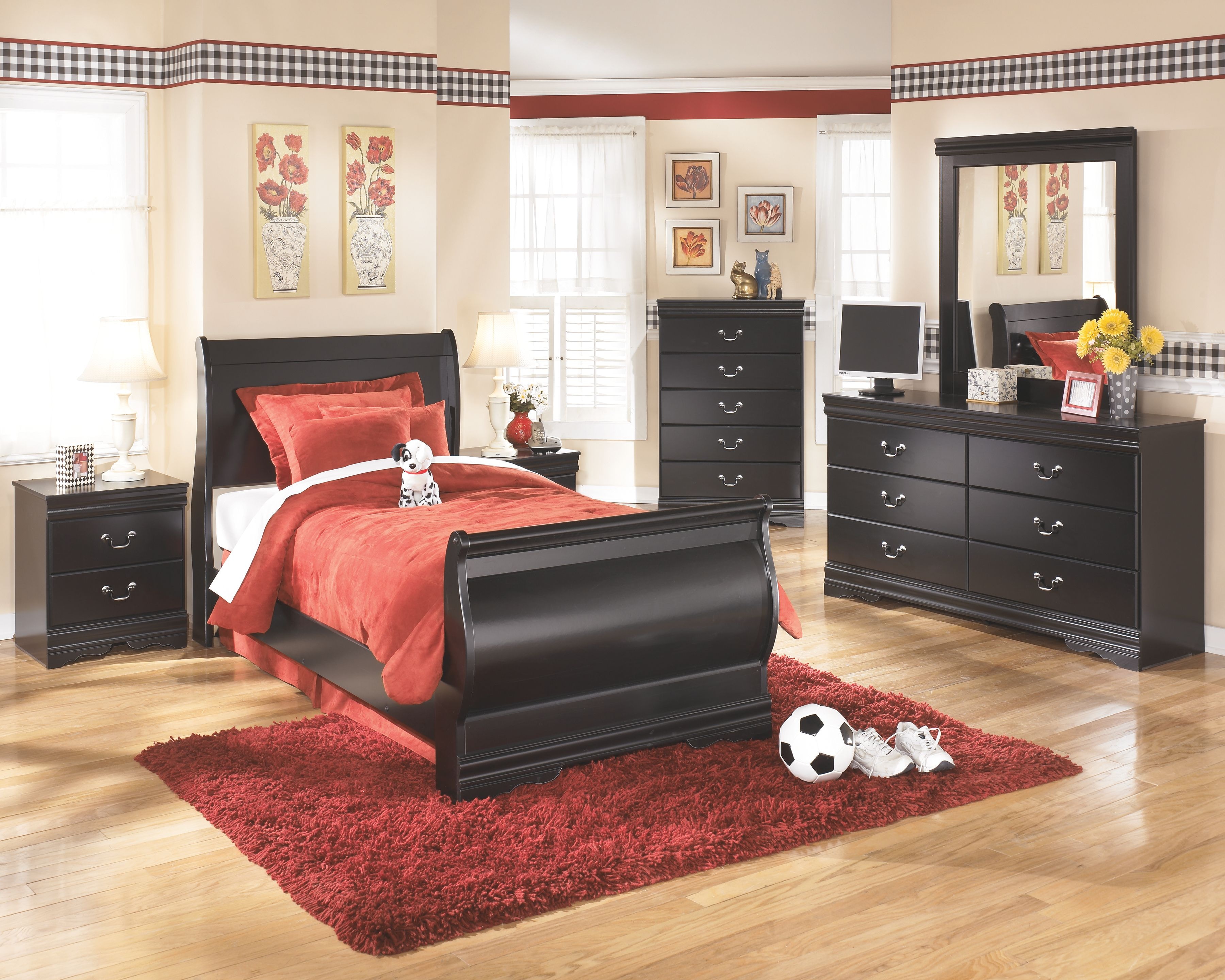 Huey Vineyard Sleigh Headboard NIS503036126 by Signature