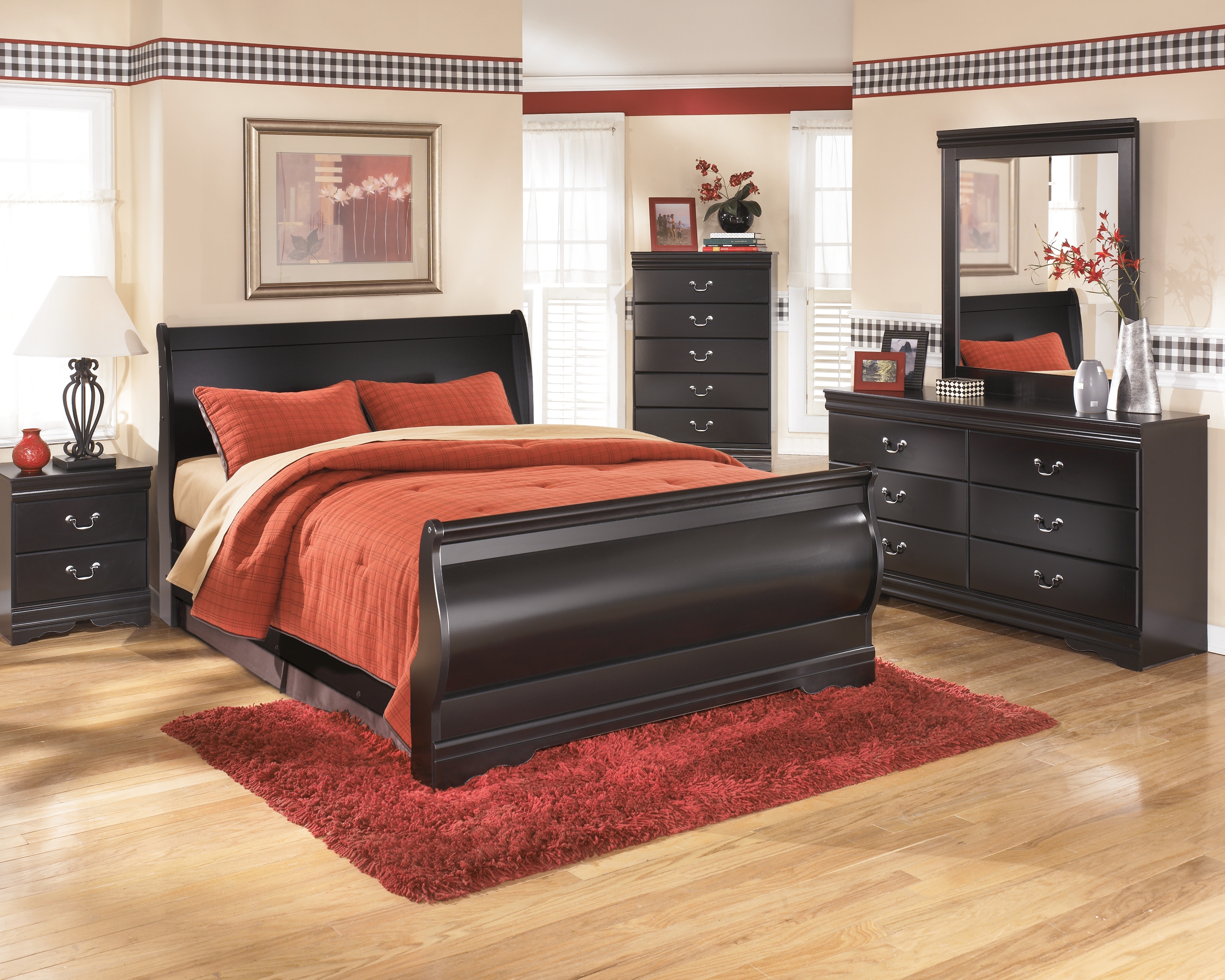 Signature Design by Ashley Bedroom Huey Vineyard Queen