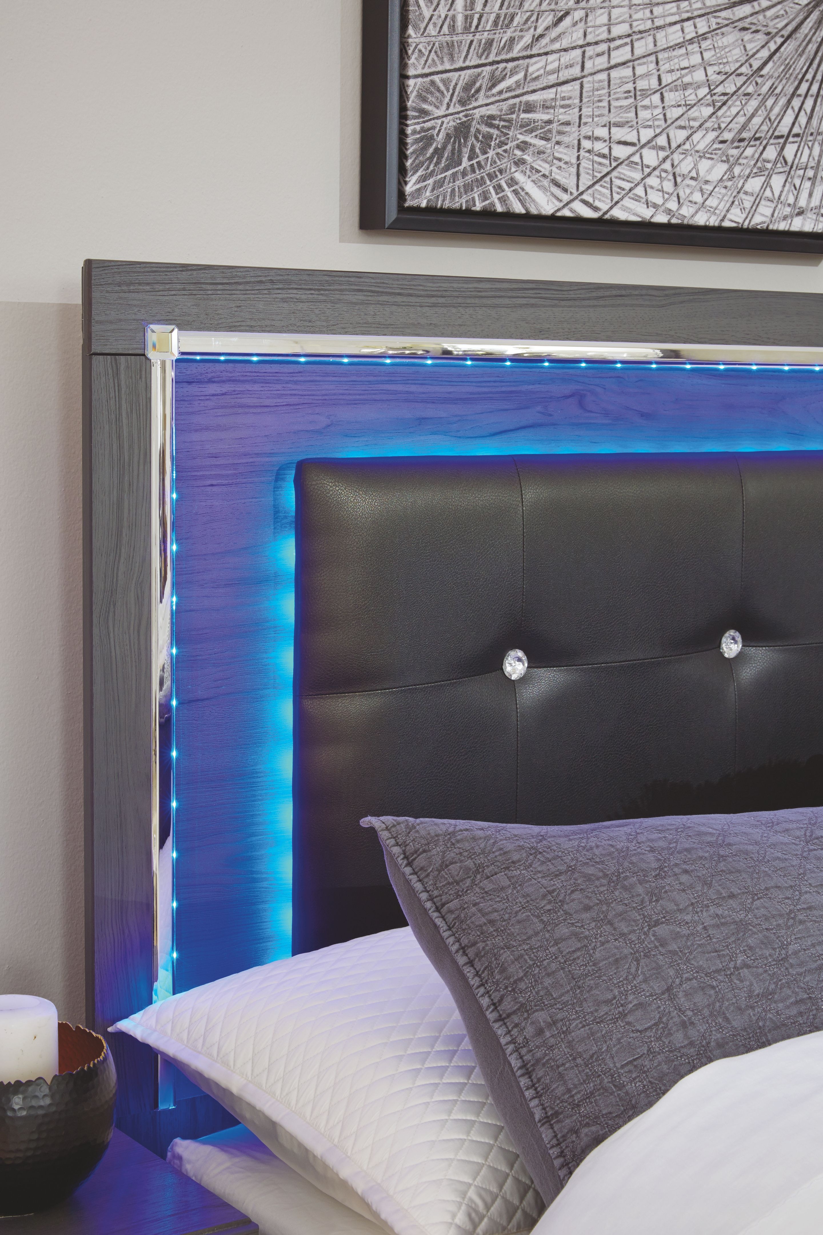 Signature Design by Ashley Bedroom Lodanna King/California Signature Design by Ashley Bedroom Lodanna King/California