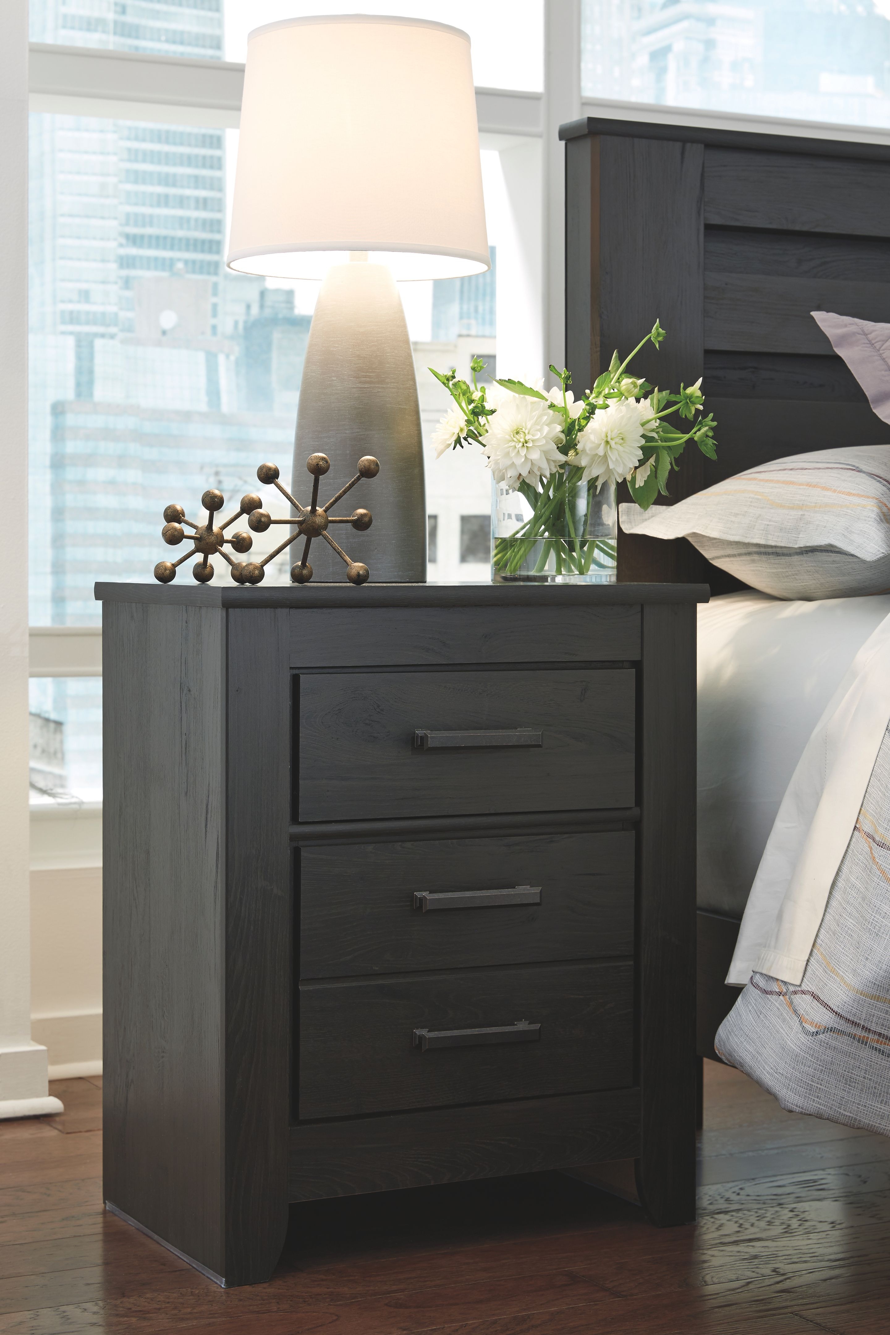Signature Design by Ashley Bedroom Brinxton Queen Panel Bed