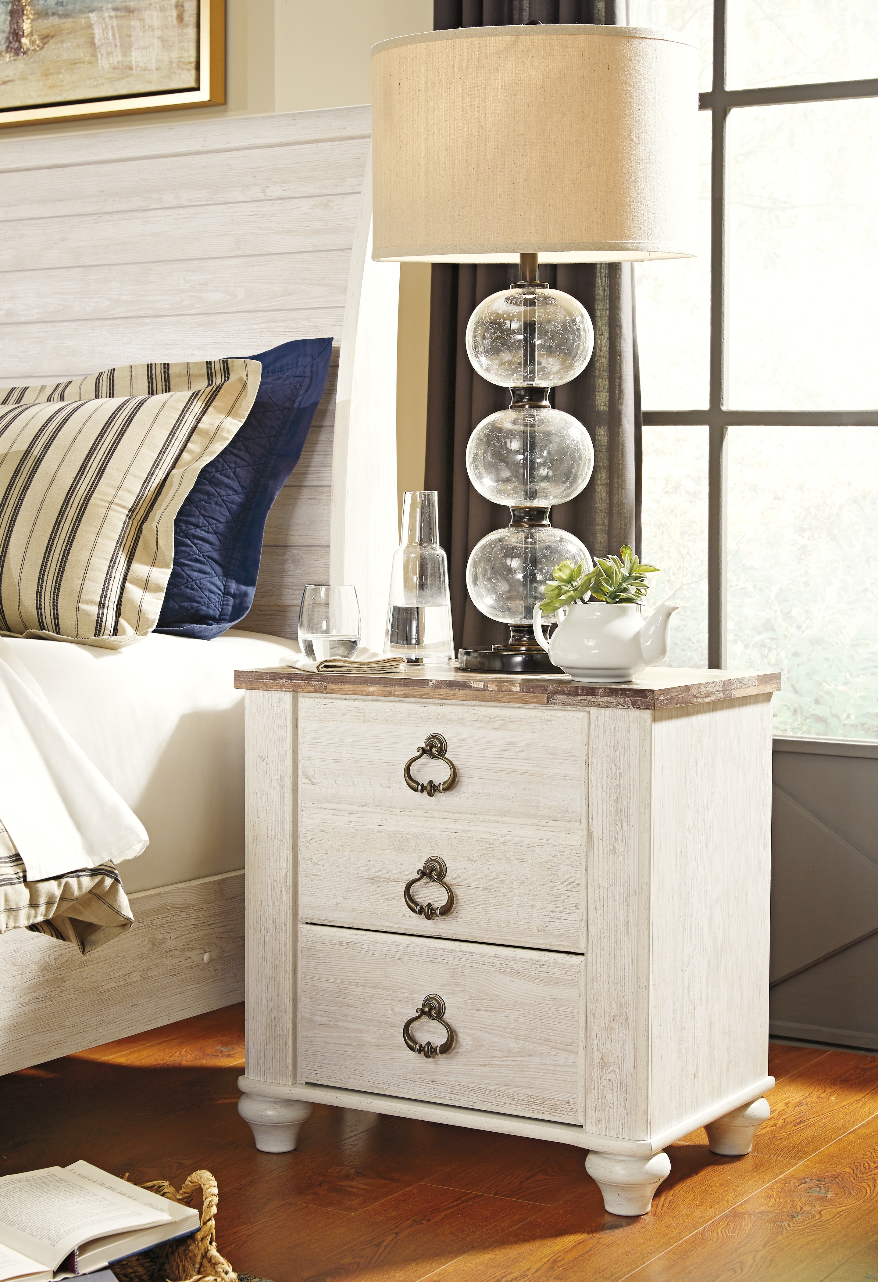 Ashley willowton 5 drawer chest online