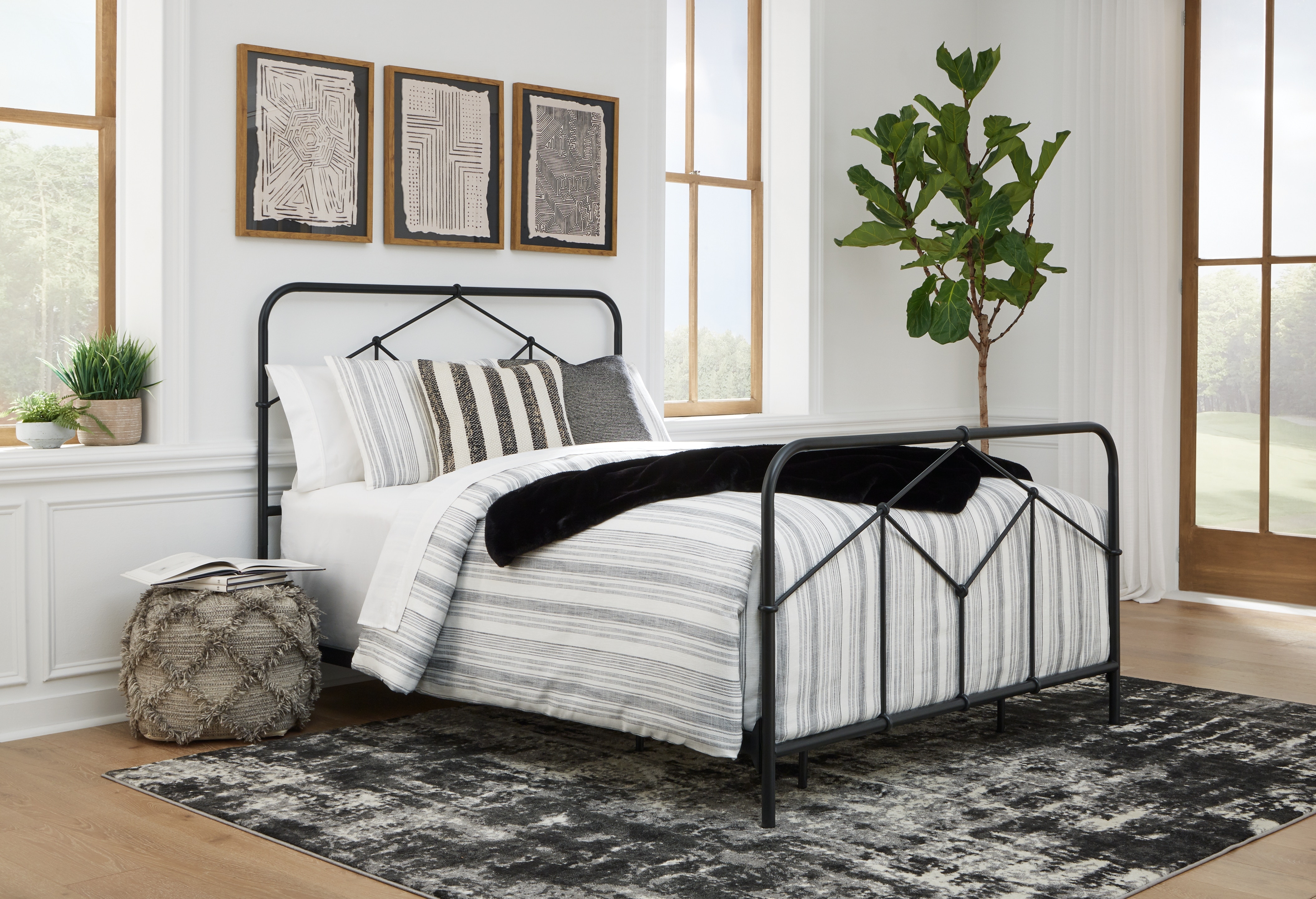 Ashley Nashburg Nashburg Queen Metal Bed B280-781 - Portland, OR | Key ...