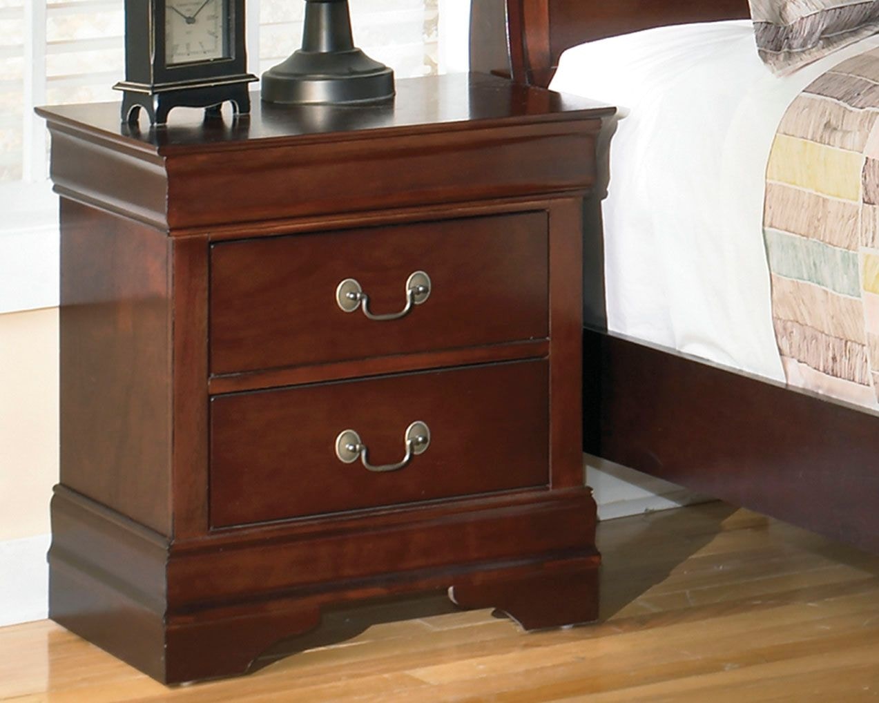 Alisdair nightstand discount