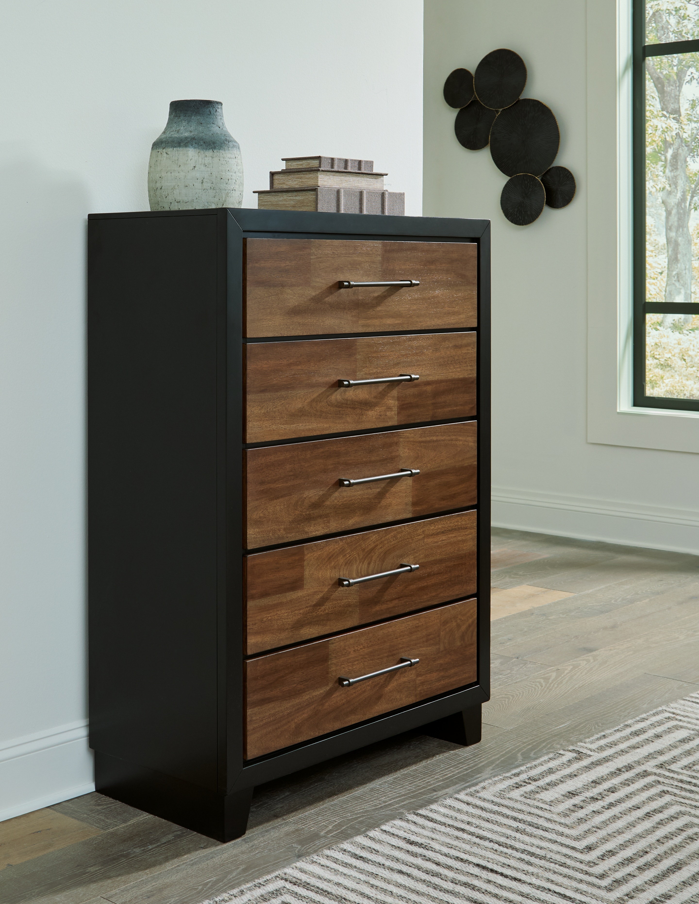 Benchcraft Bedroom Kraeburn Chest of Drawers B496-46 - Indiana