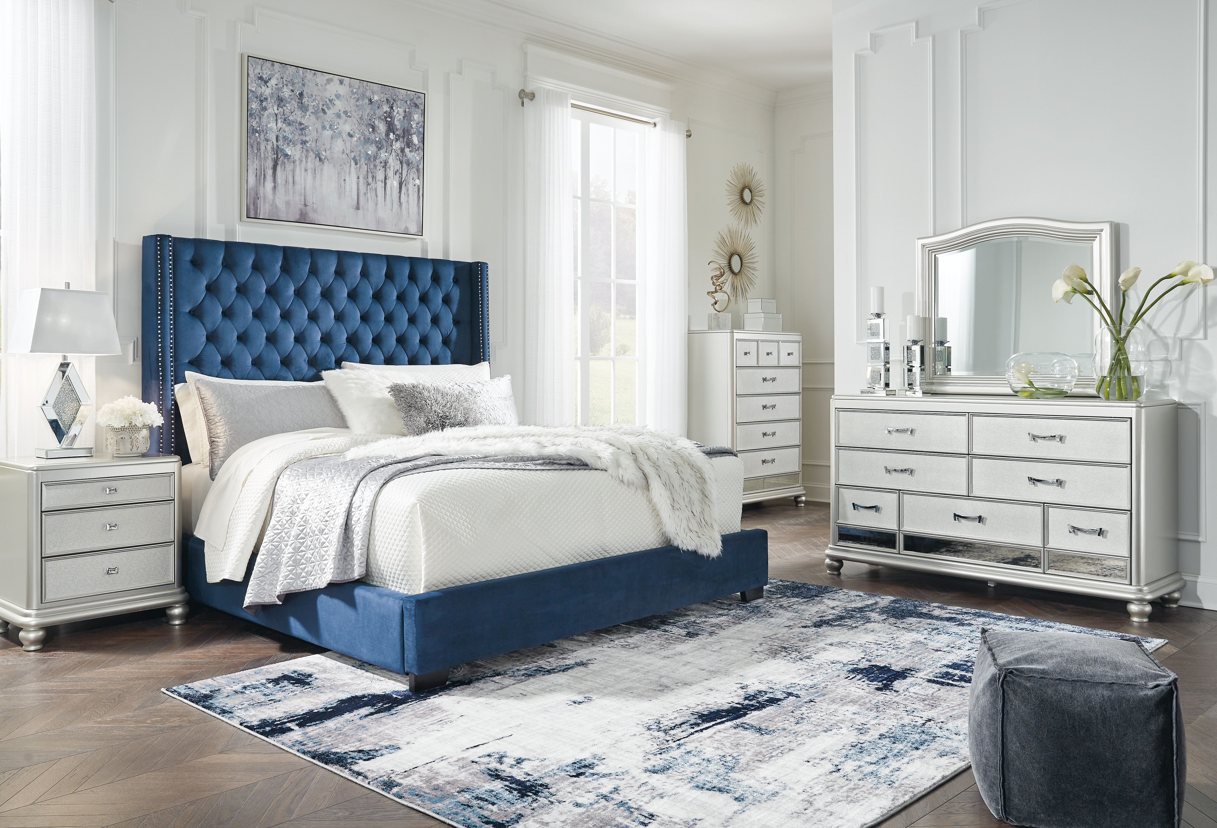 Signature Design by Ashley Bedroom Coralayne King Upholstered Bed