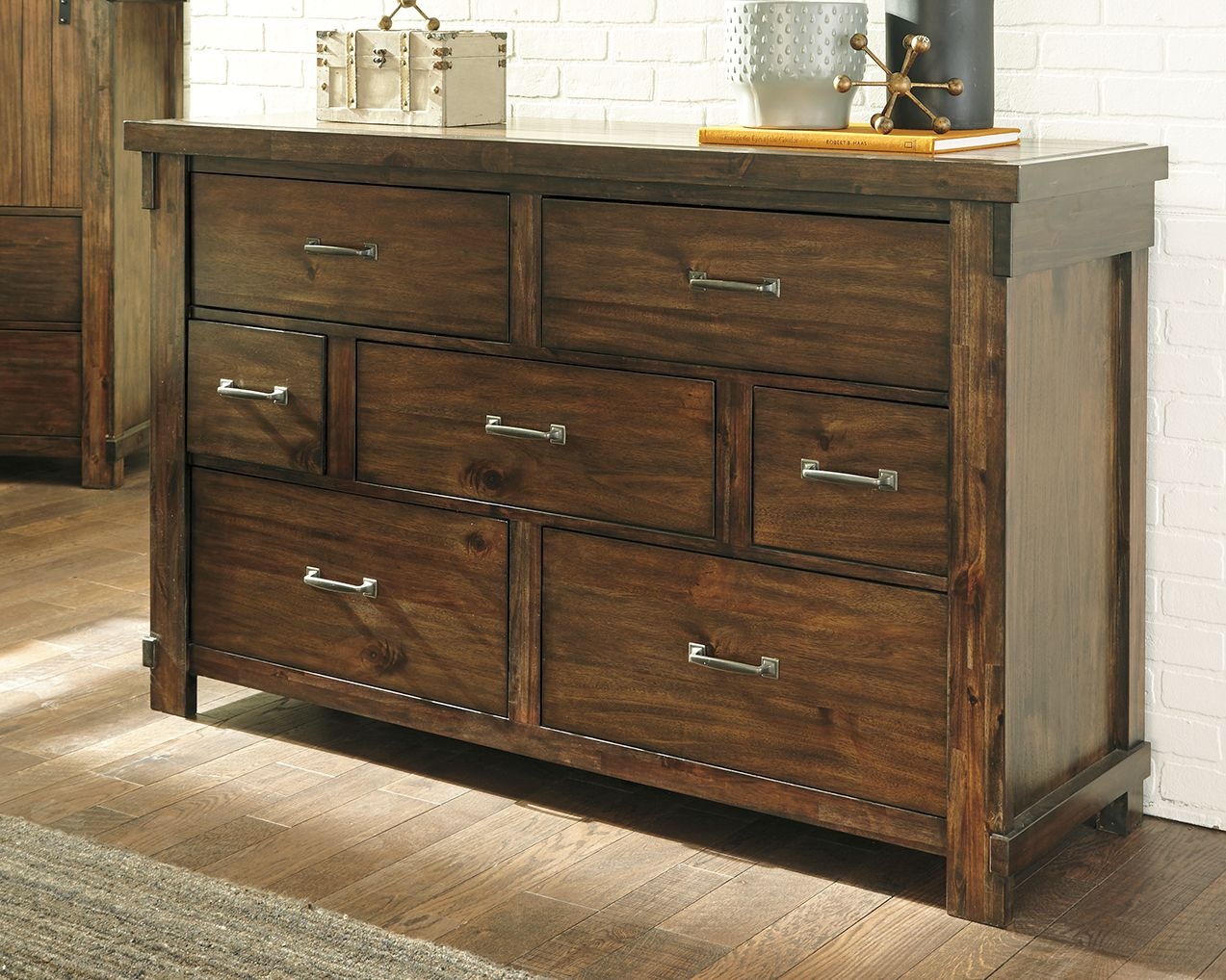 Signature Design By Ashley Bedroom Lakeleigh Dresser B718 31