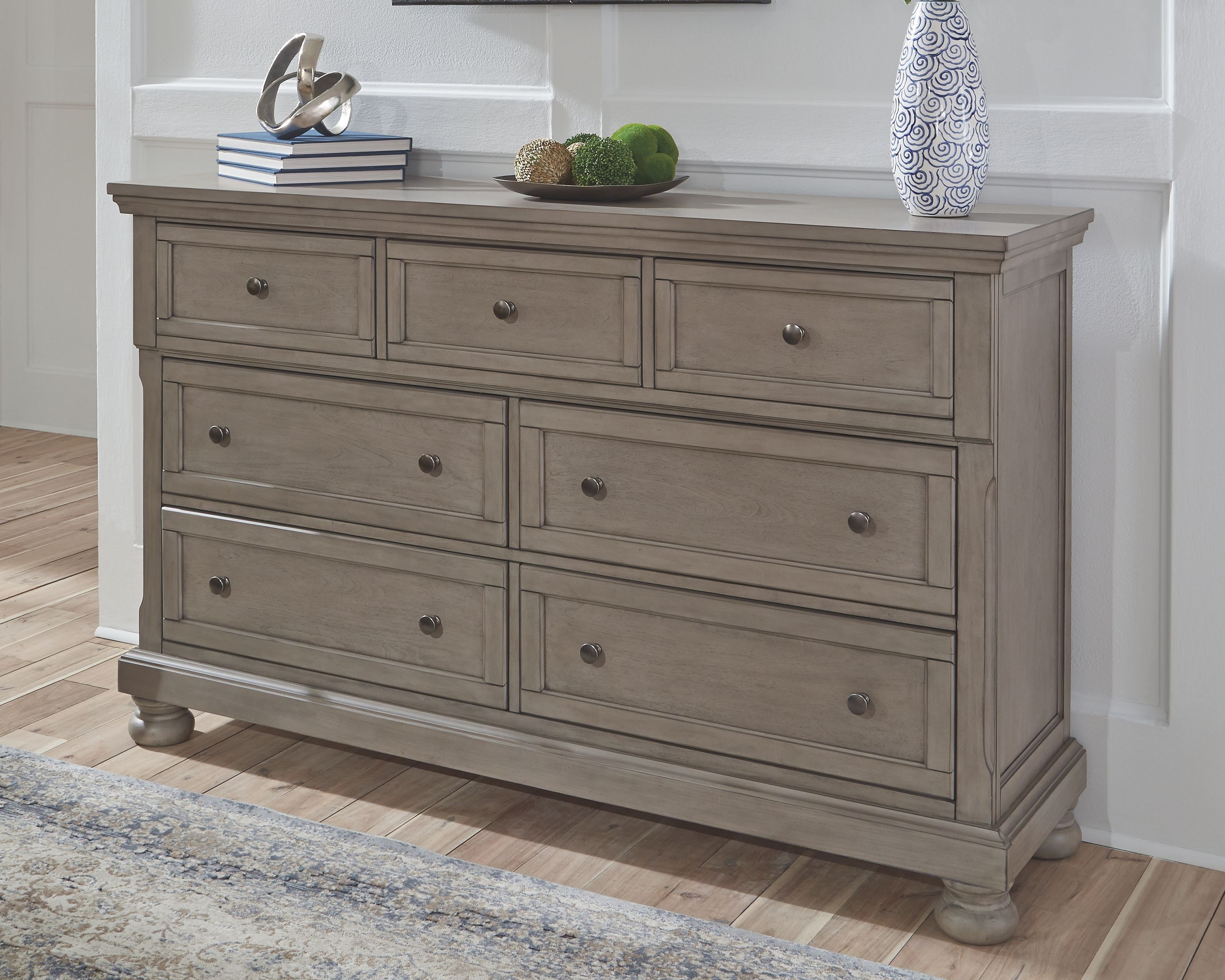 Signature design by ashley dresser discount
