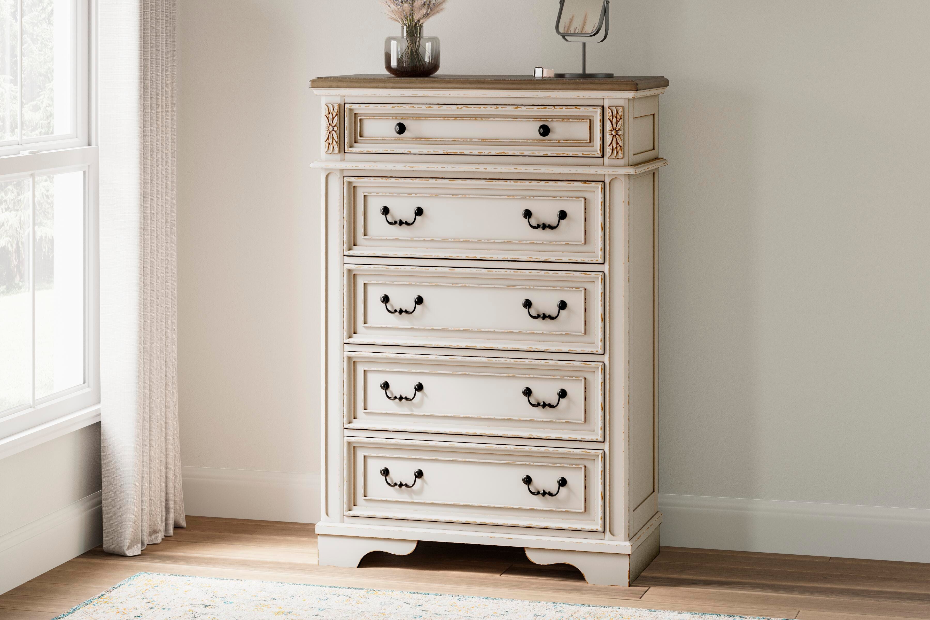 Signature Design by Ashley Bedroom Realyn Chest of Drawers B743-46