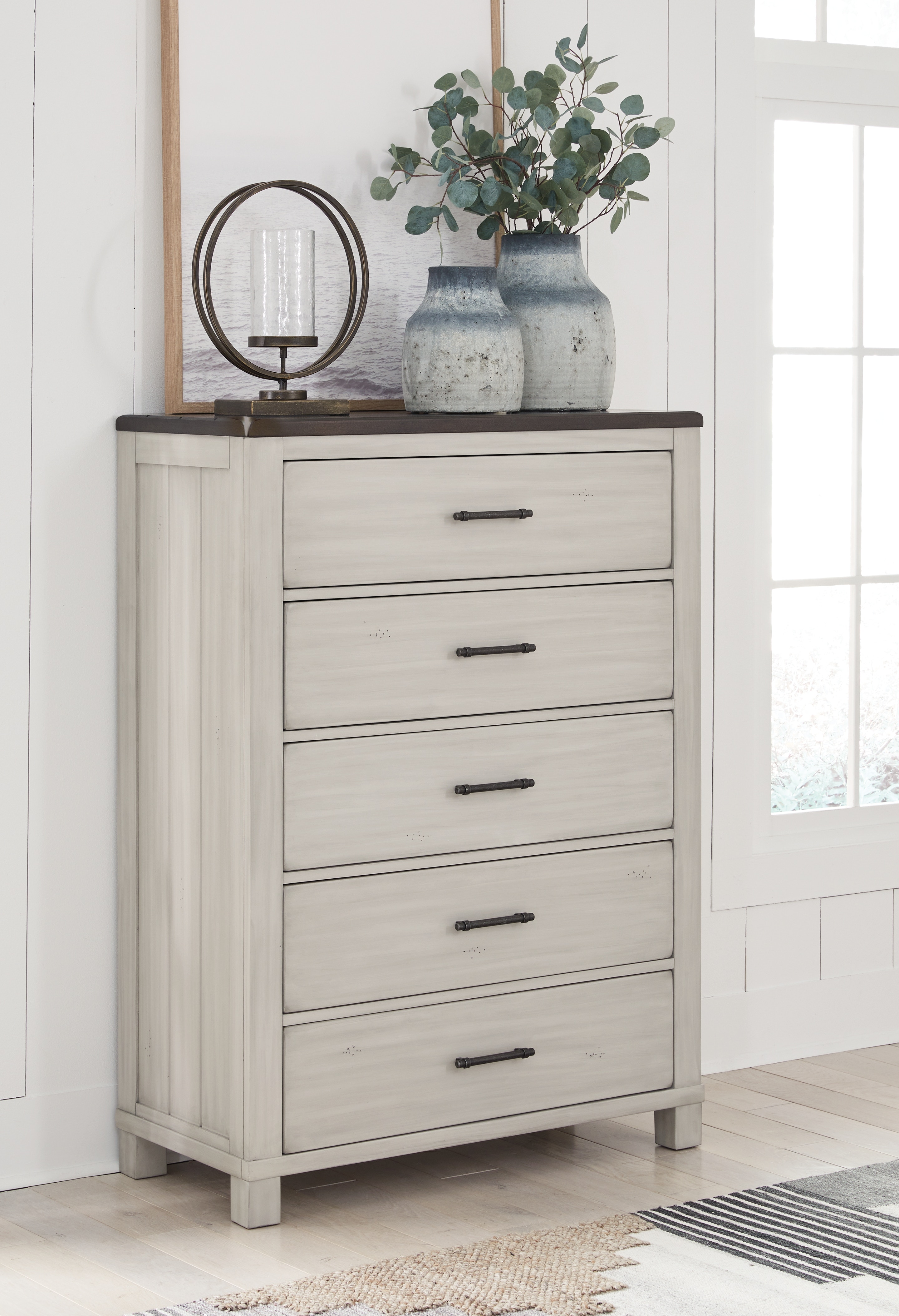 Signature Design by Ashley Bedroom Realyn Chest of Drawers