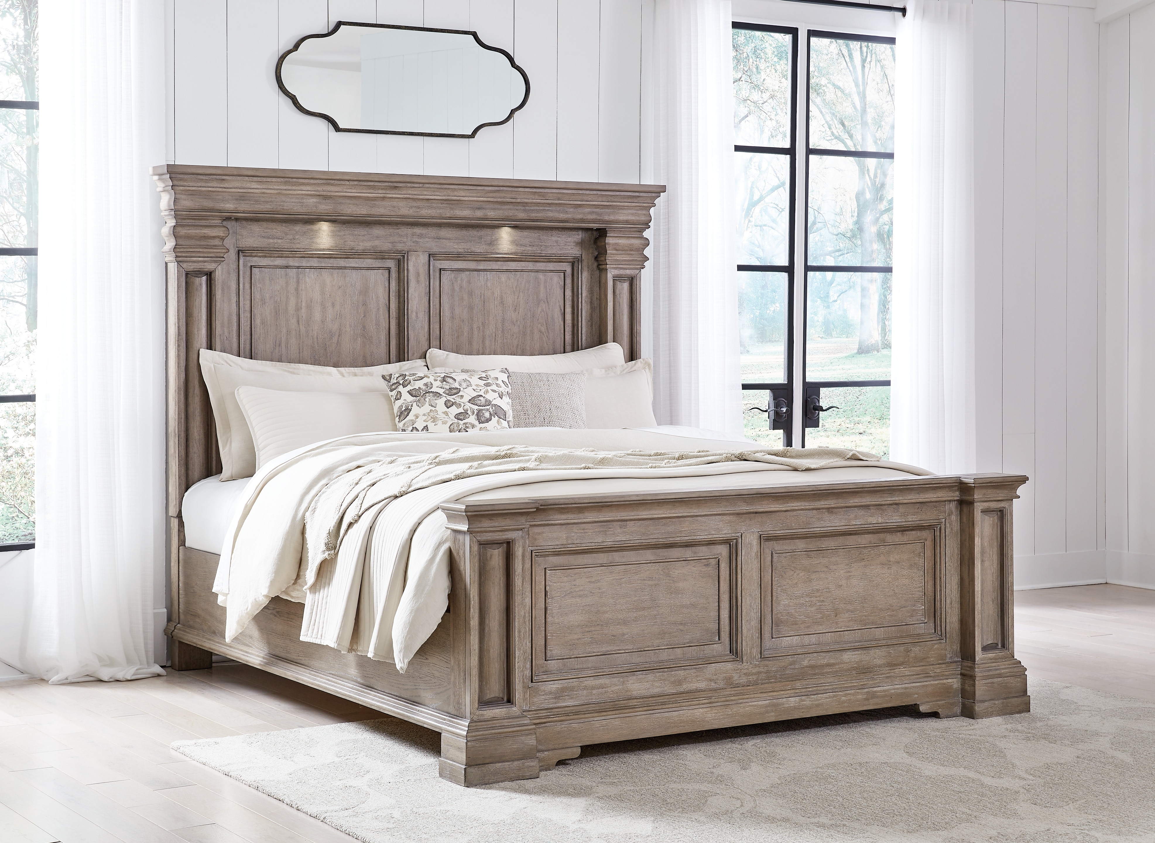 Signature Design by Ashley Bedroom Blairhurst California King