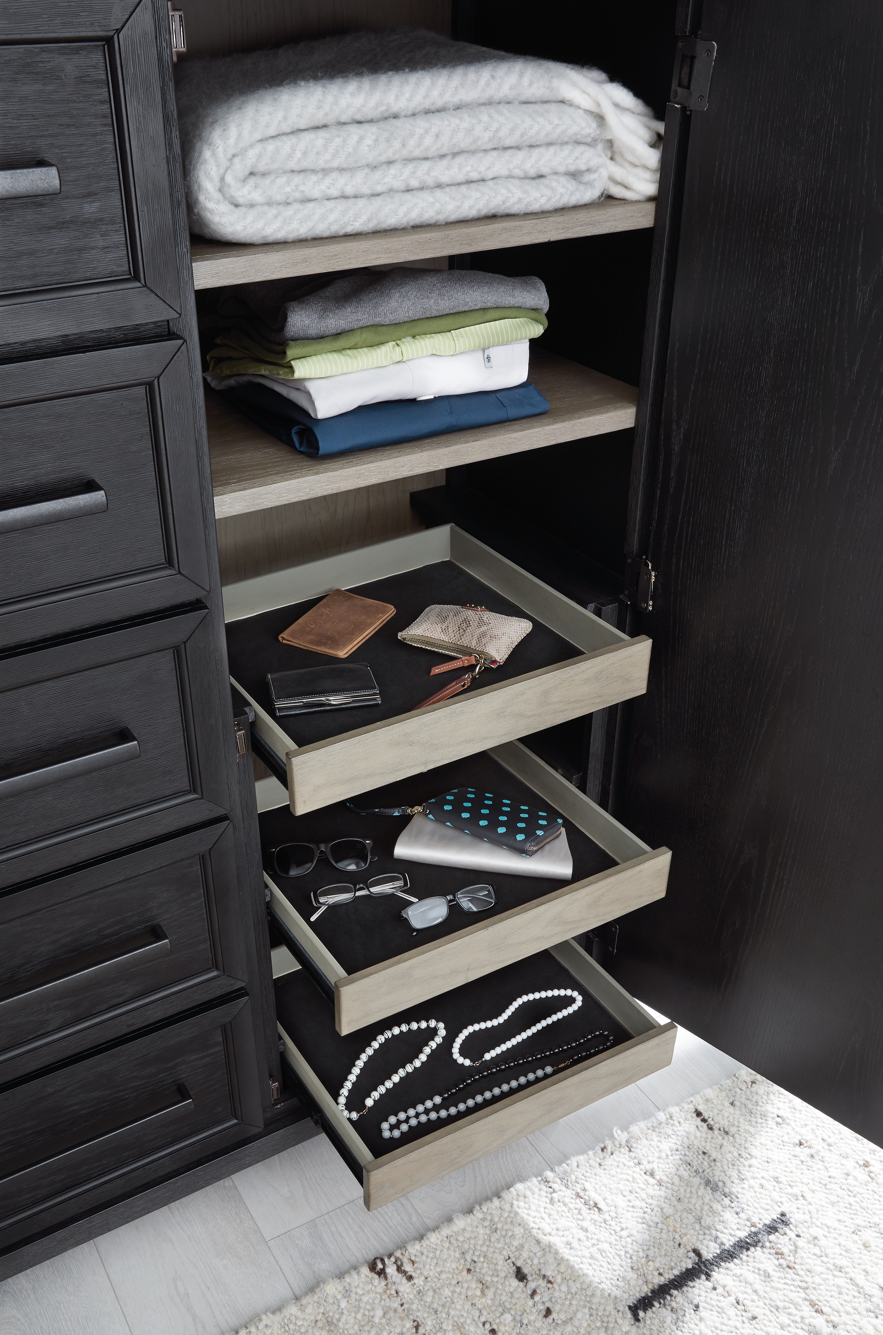 Signature Design by Ashley Bedroom Foyland Door Chest B989-48 - Hennen ...