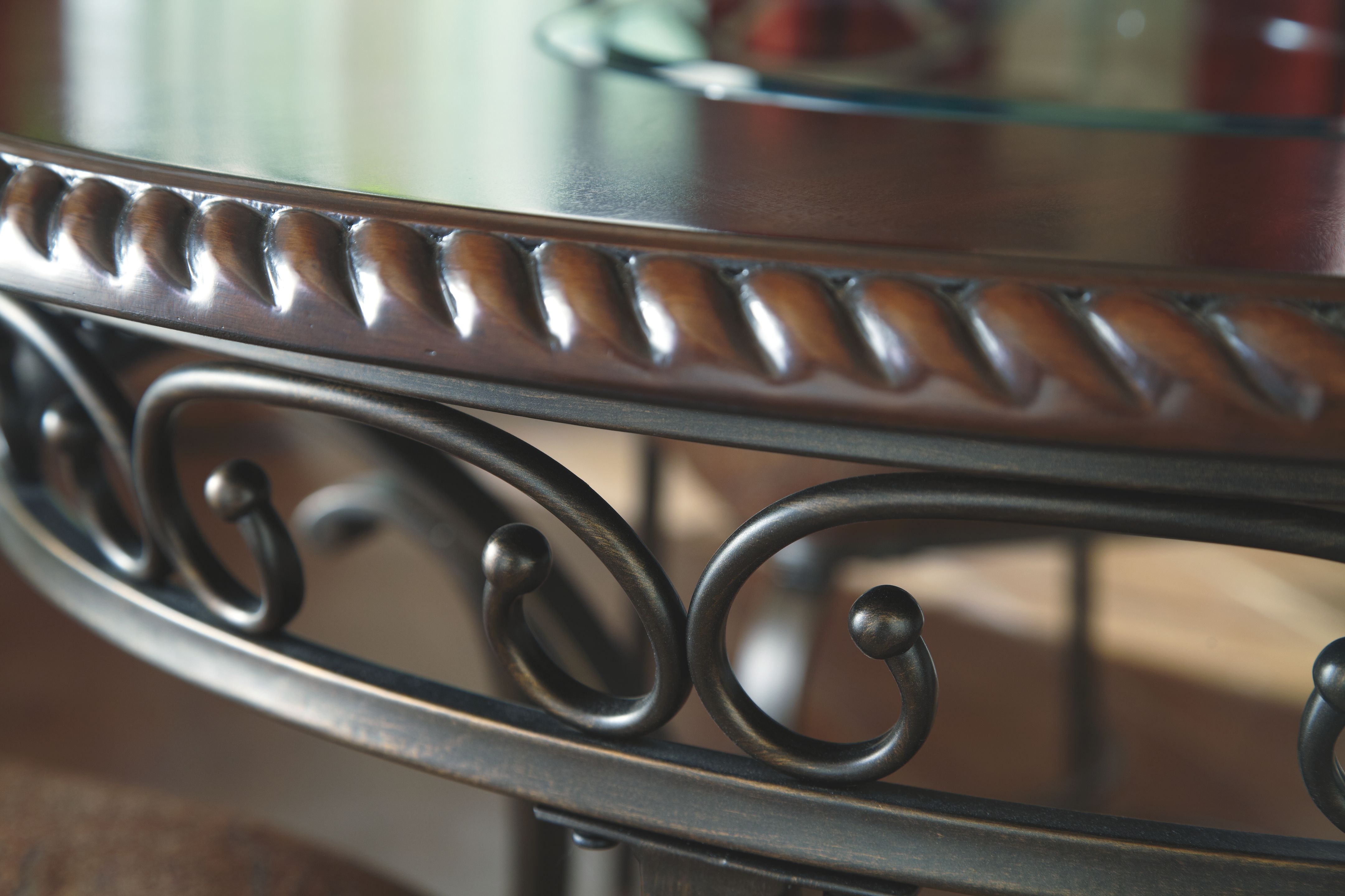 Signature Design by Ashley Casual Dining Glambrey Dining