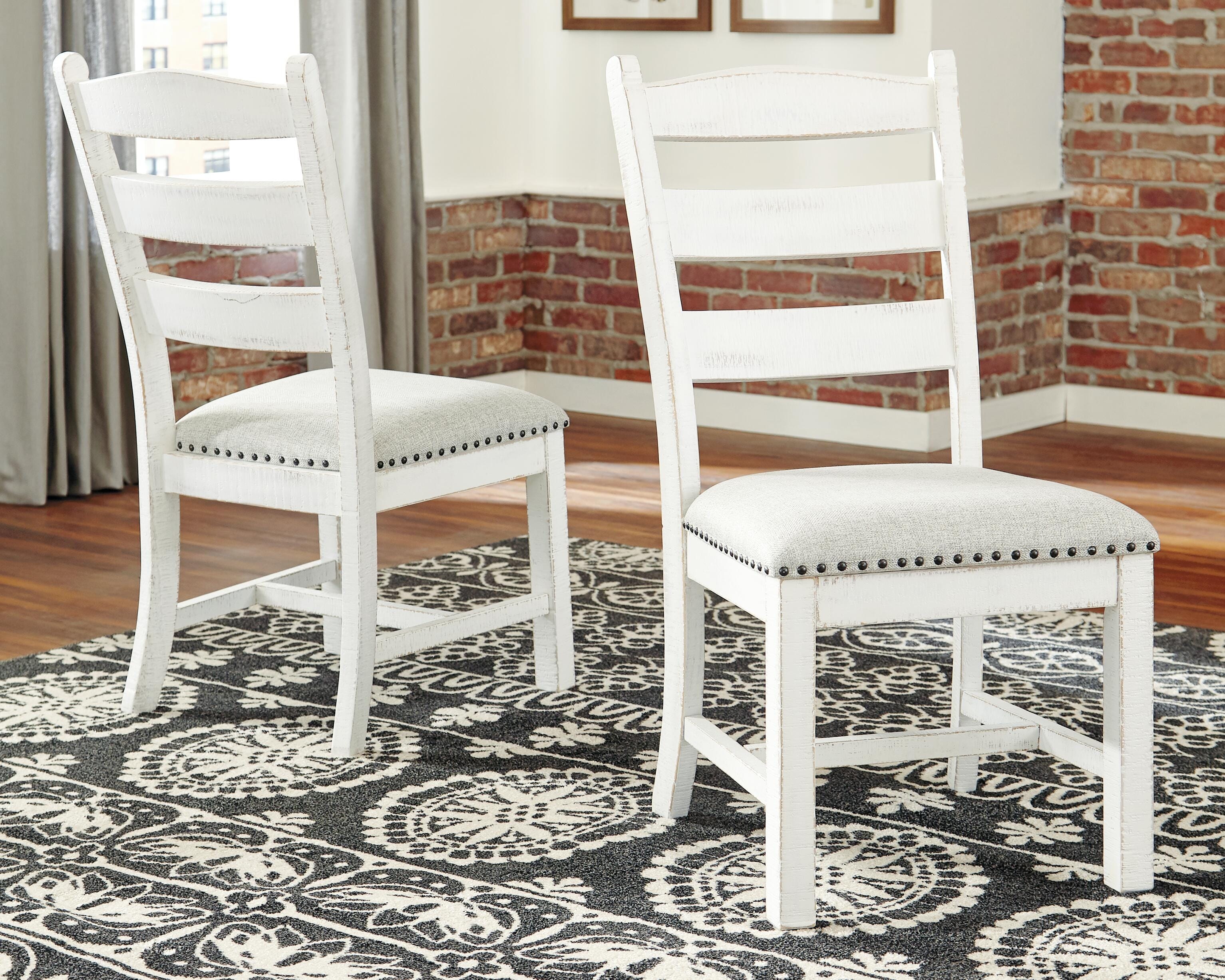 Signature Design by Ashley Casual Dining Valebeck Dining Chair