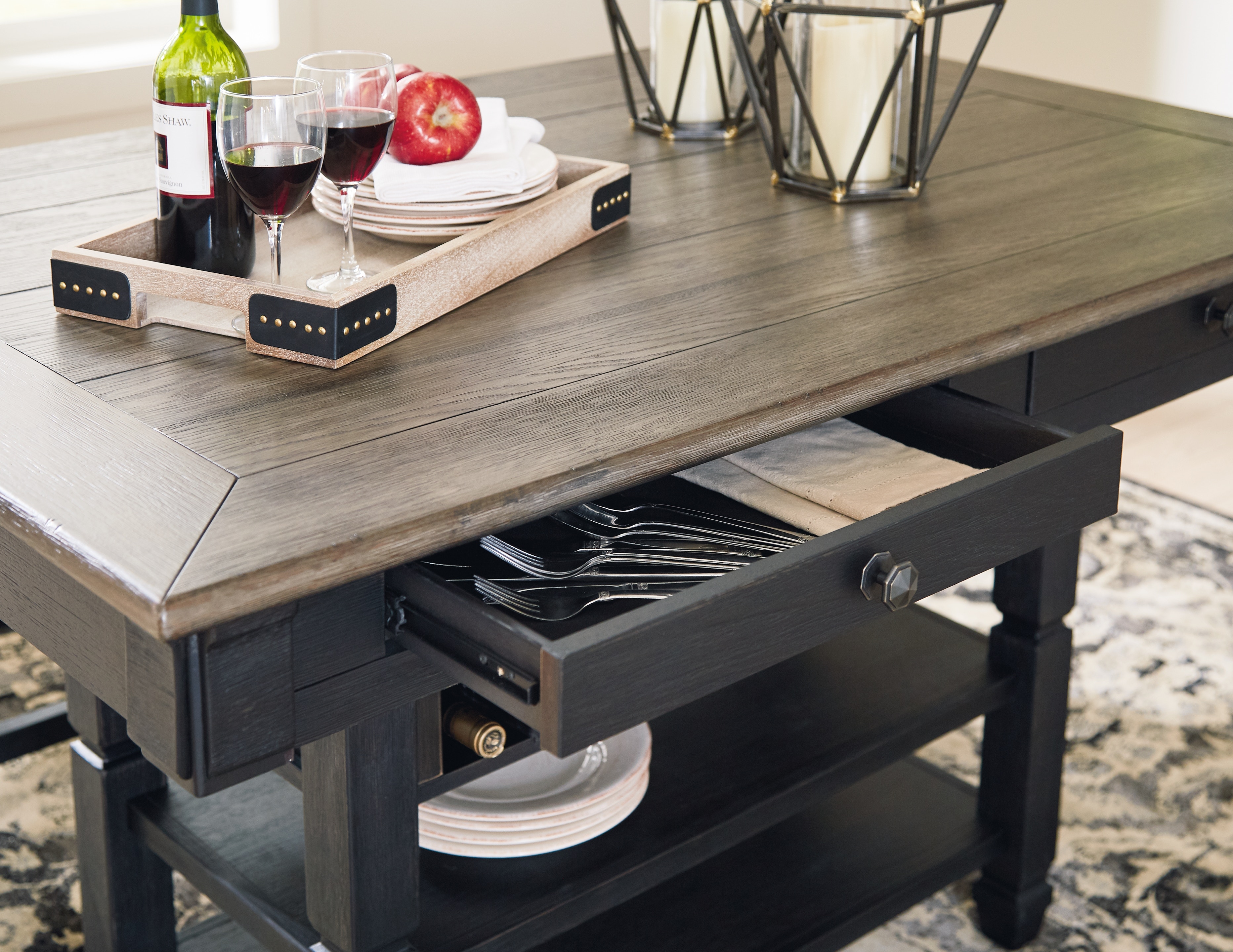 Signature Design by Ashley Casual Dining Tyler Creek Counter