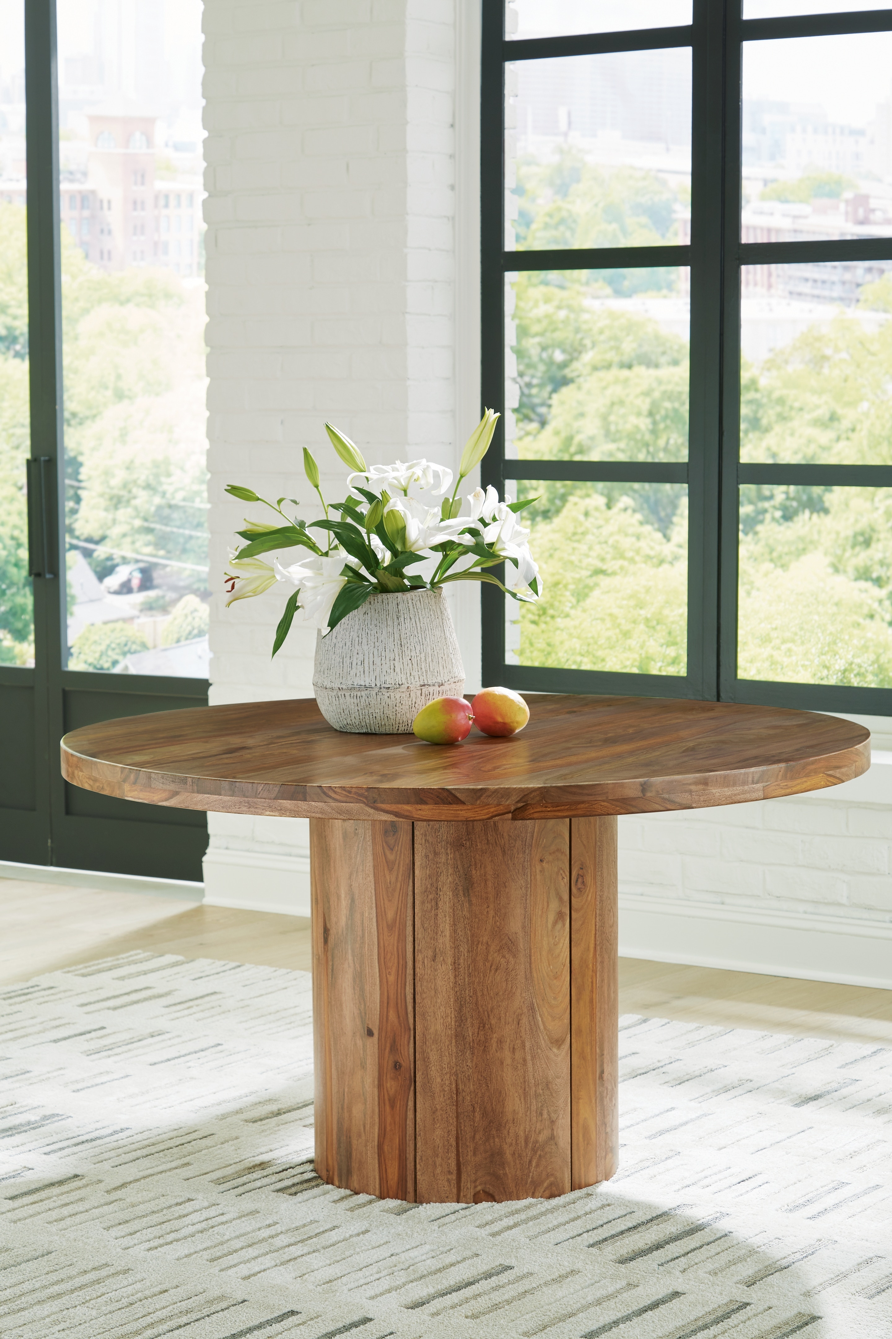 Signature Design by Ashley Casual Dining Dressonni Dining