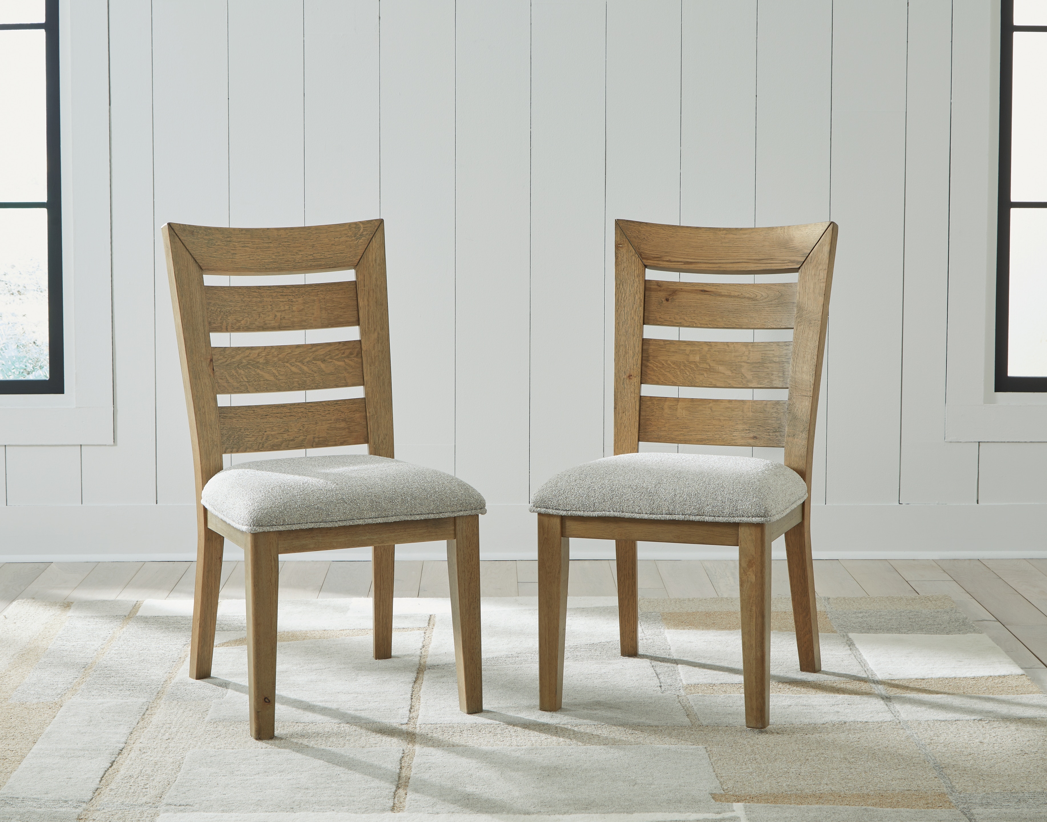 Signature Design by Ashley Casual Dining Galliden Dining Chair