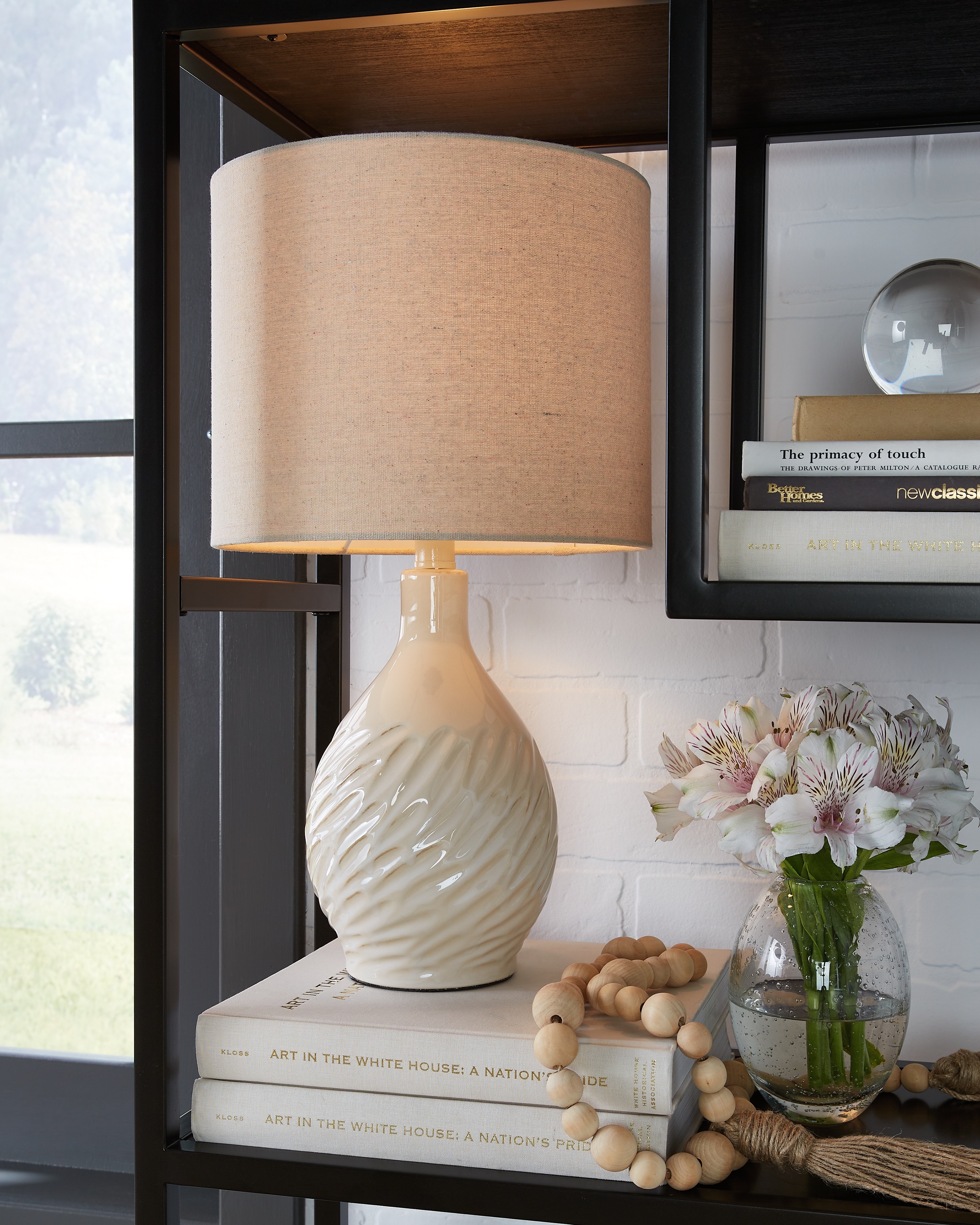 Signature Design by Ashley Table and Floor Lamps Garinton Table