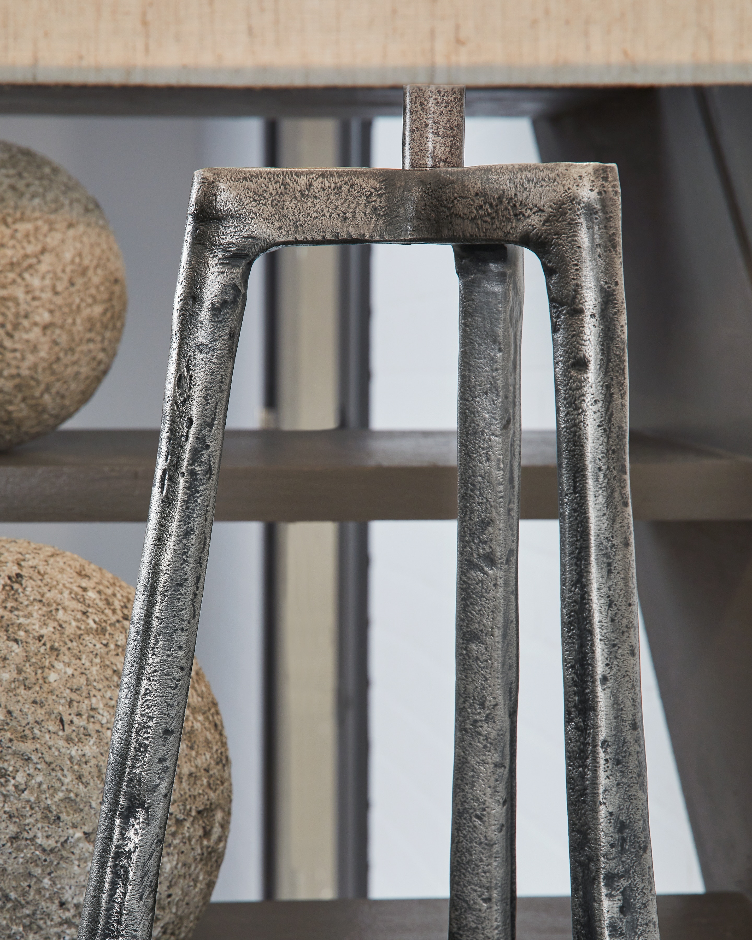 Signature Design by Ashley Table and Floor Lamps Ryandale Table