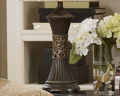 Signature Design by Ashley Lamps and Lighting Mariana Table Lamp (Set