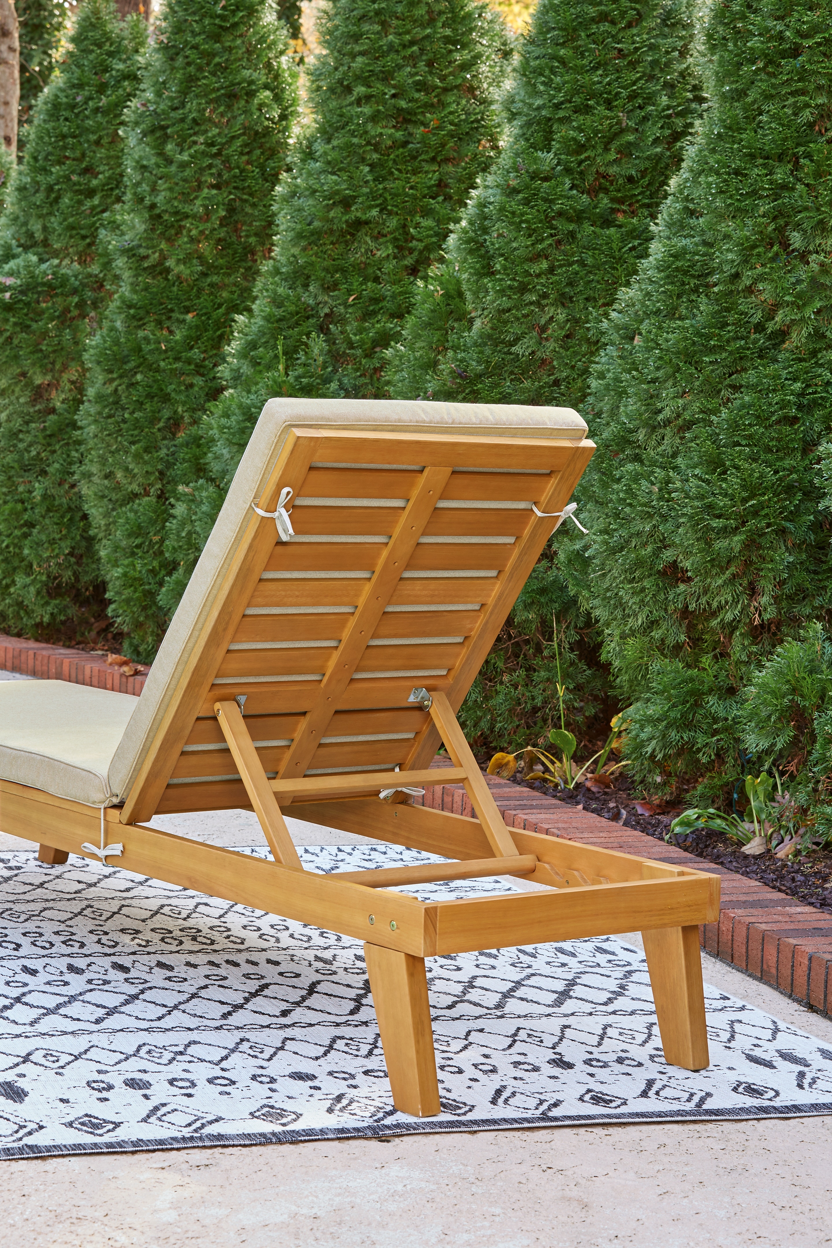 clearance chaise lounge on Signature Design By Ashley Outdoor Patio Byron Bay Chaise Lounge With Cushion P285 815 Leon