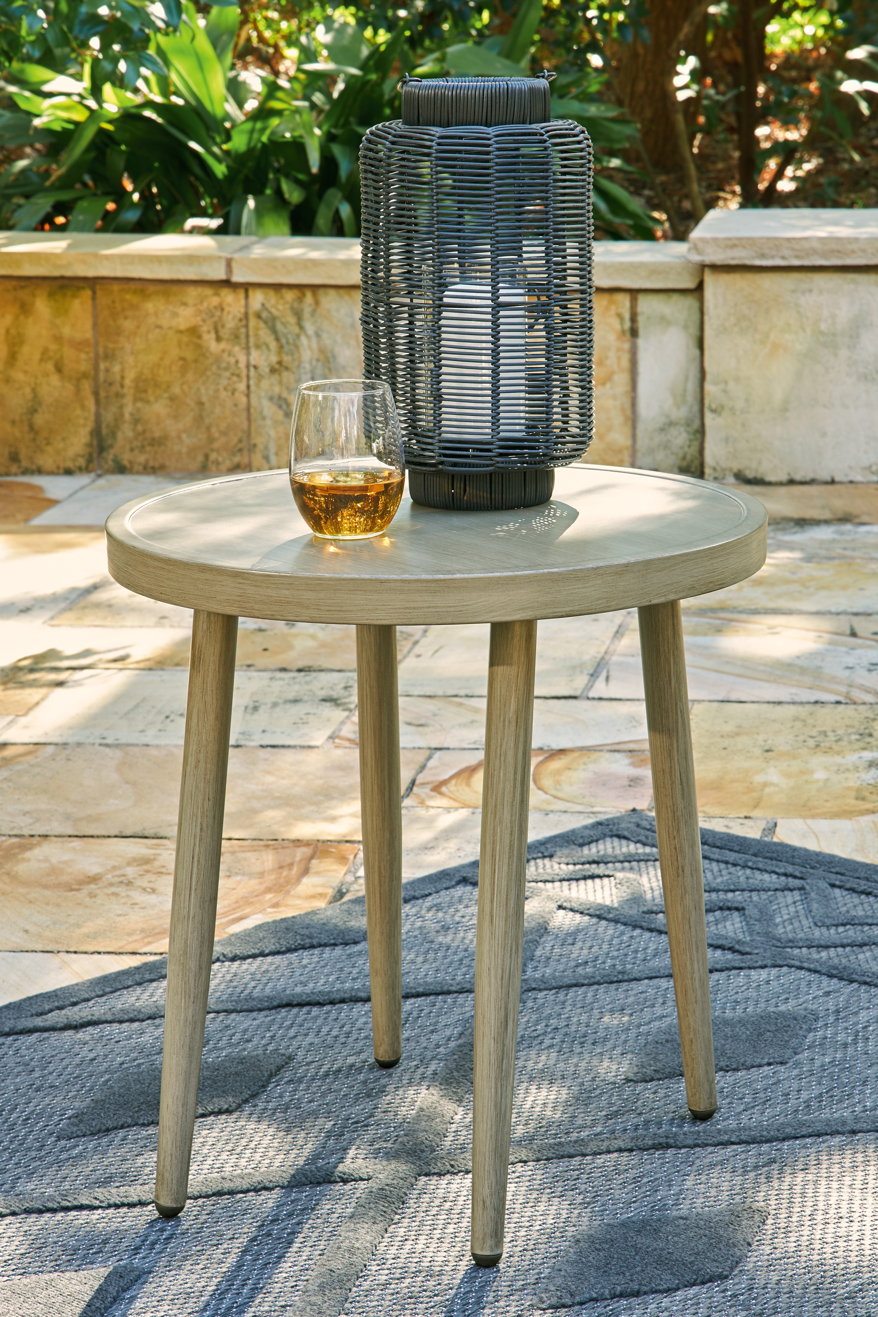 Signature Design by Ashley Outdoor Furniture Swiss Valley Outdoor