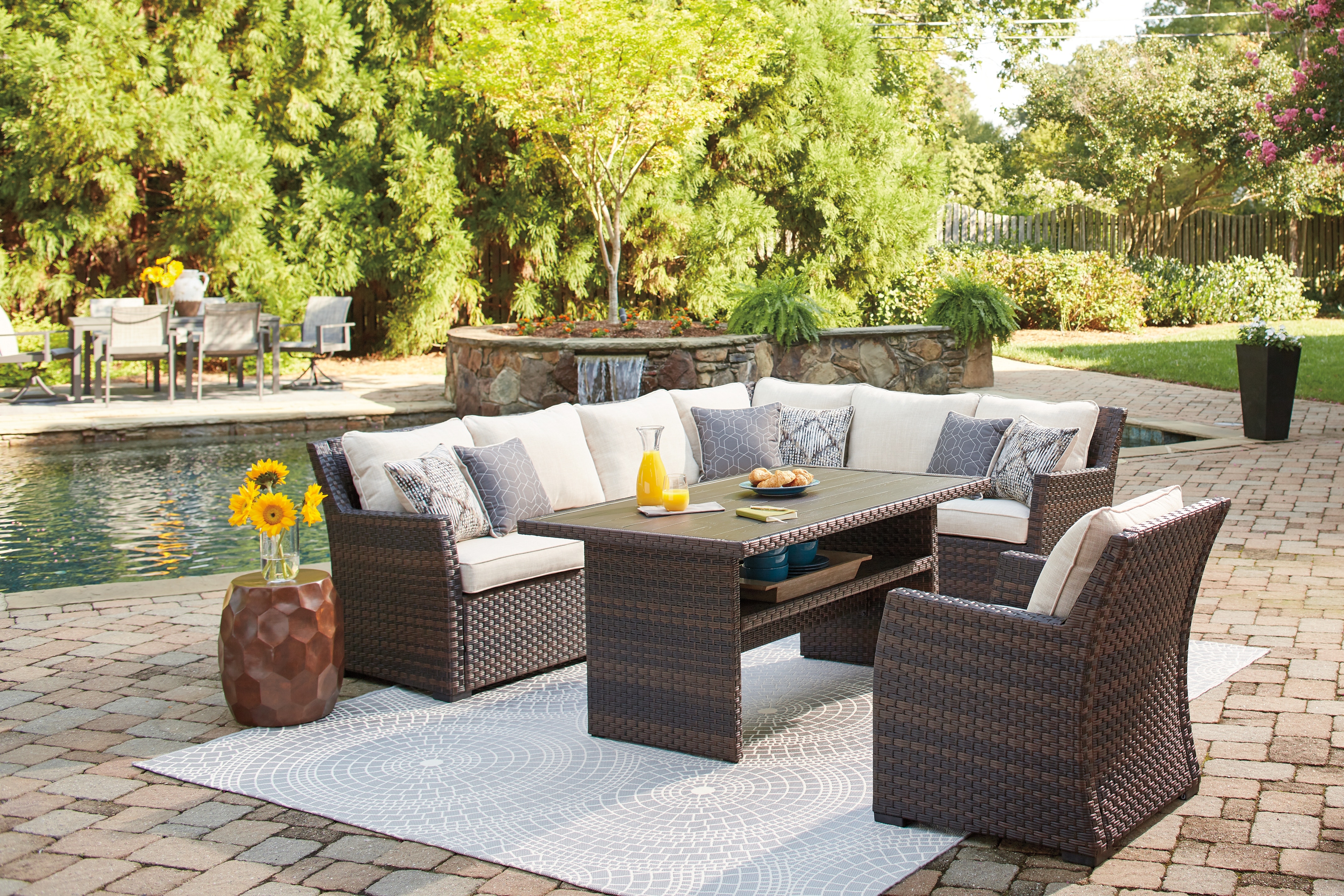 Signature Design by Ashley Outdoor Furniture Easy Isle 3Piece Outdoor