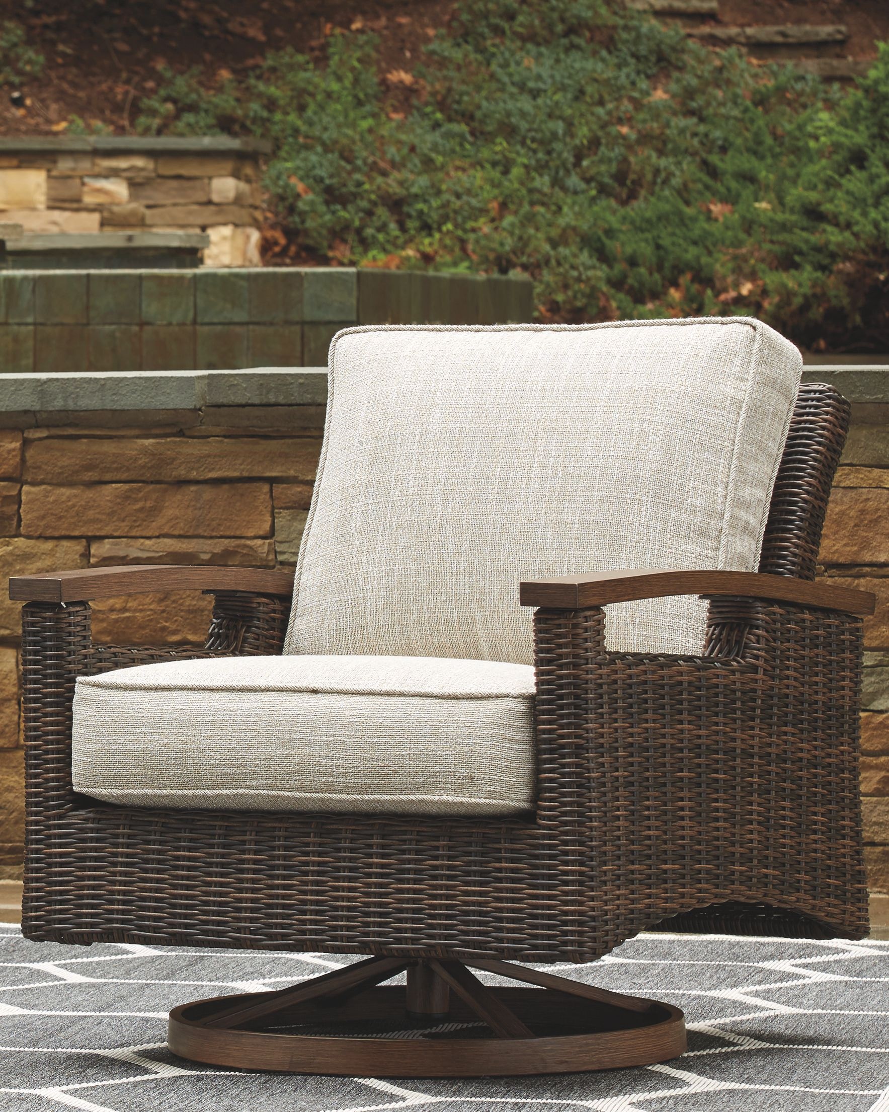 Signature Design by Ashley Outdoor Furniture Paradise Trail Signature Design by Ashley Outdoor Furniture Paradise Trail