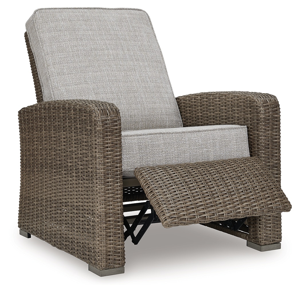 Signature Design by Ashley Outdoor Furniture Beachcroft