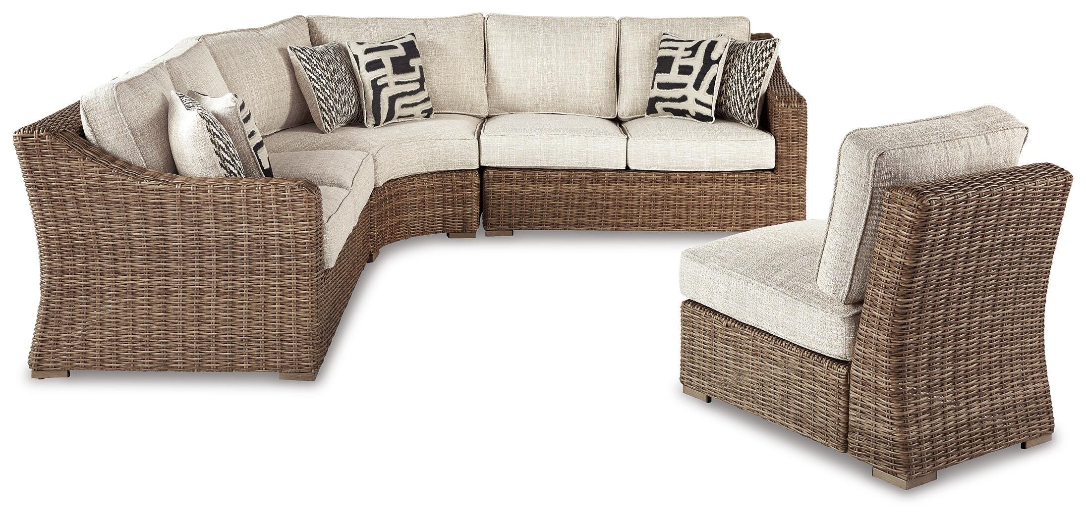 Signature Design by Ashley Outdoor Furniture Beachcroft 4-Piece