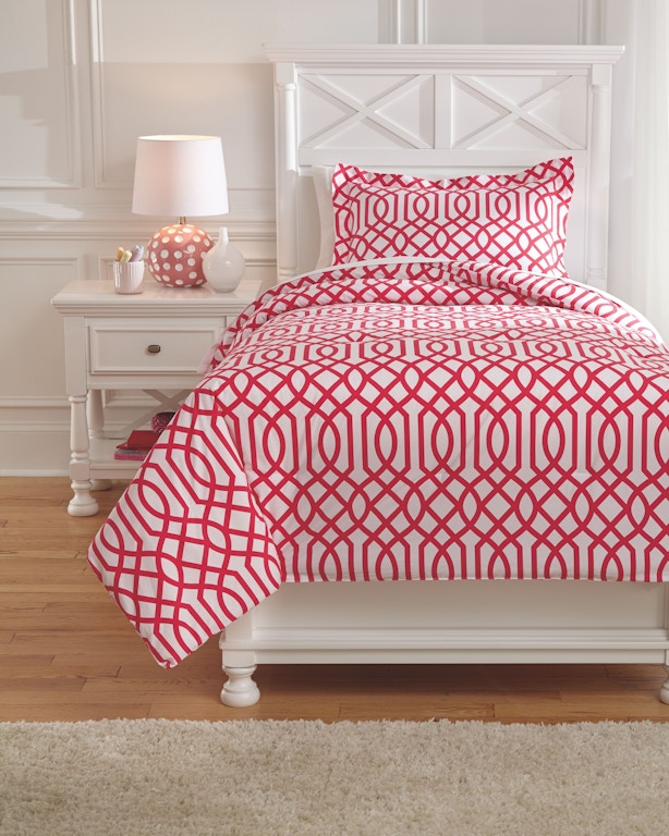 Signature Design By Ashley Bedroom Loomis 2 Piece Twin Comforter