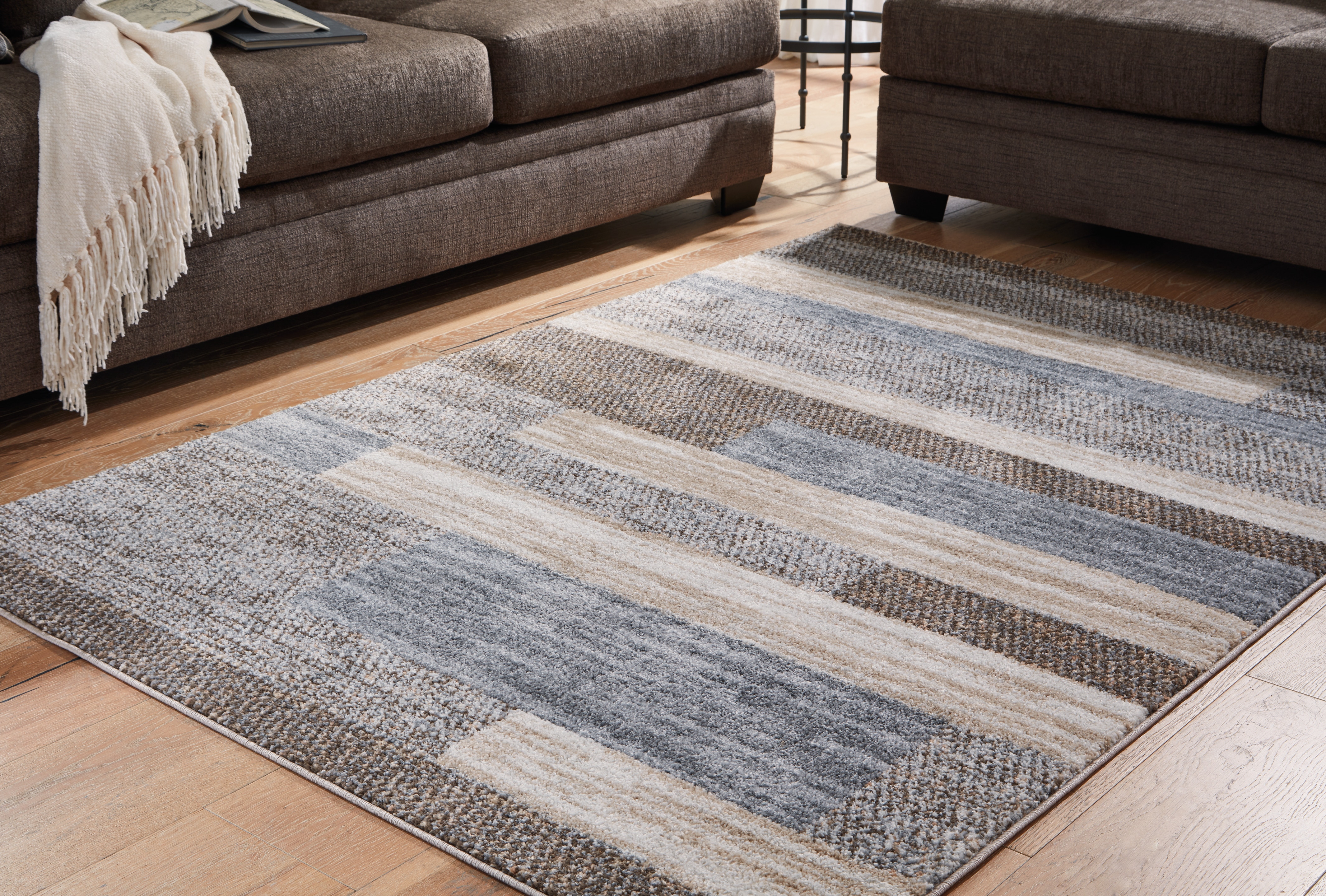 Signature Design by Ashley Area Rugs Sethburn 8' x 10' Rug R406591